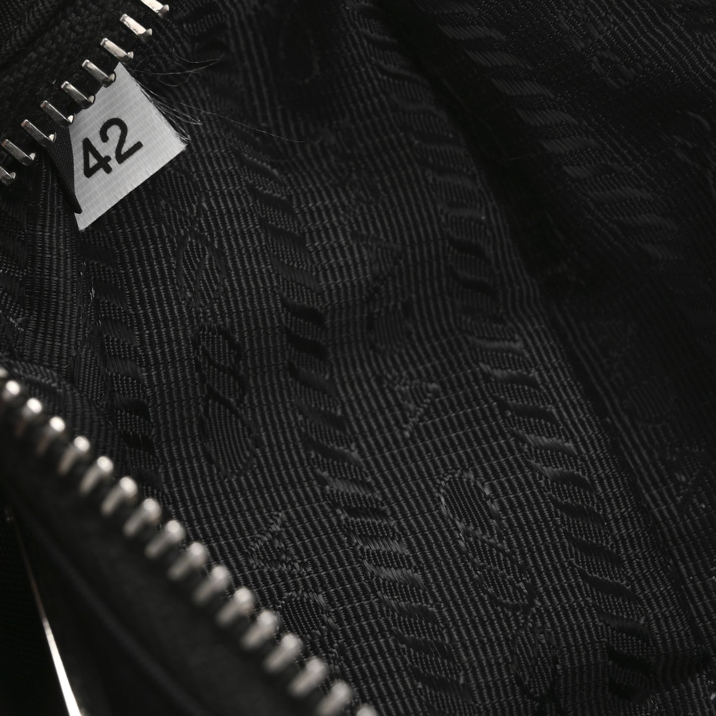 Tessuto Nylon Pouch Black Fiery Red