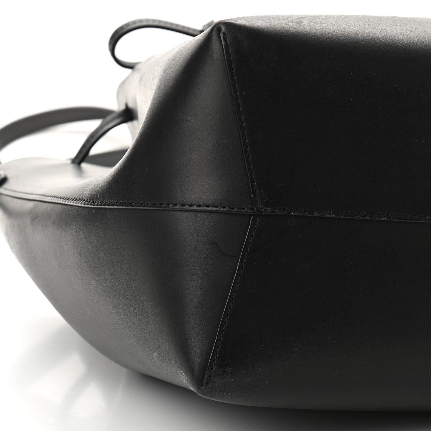 Vegetable Tanned Calfskin Bucket Bag Black Flamma