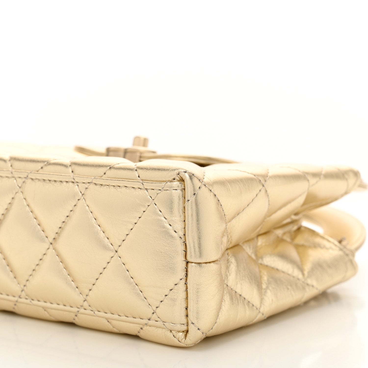 CHANEL ゴールド yfy Sneakers - Laminated lambskin & suede calfskin, gold & beige