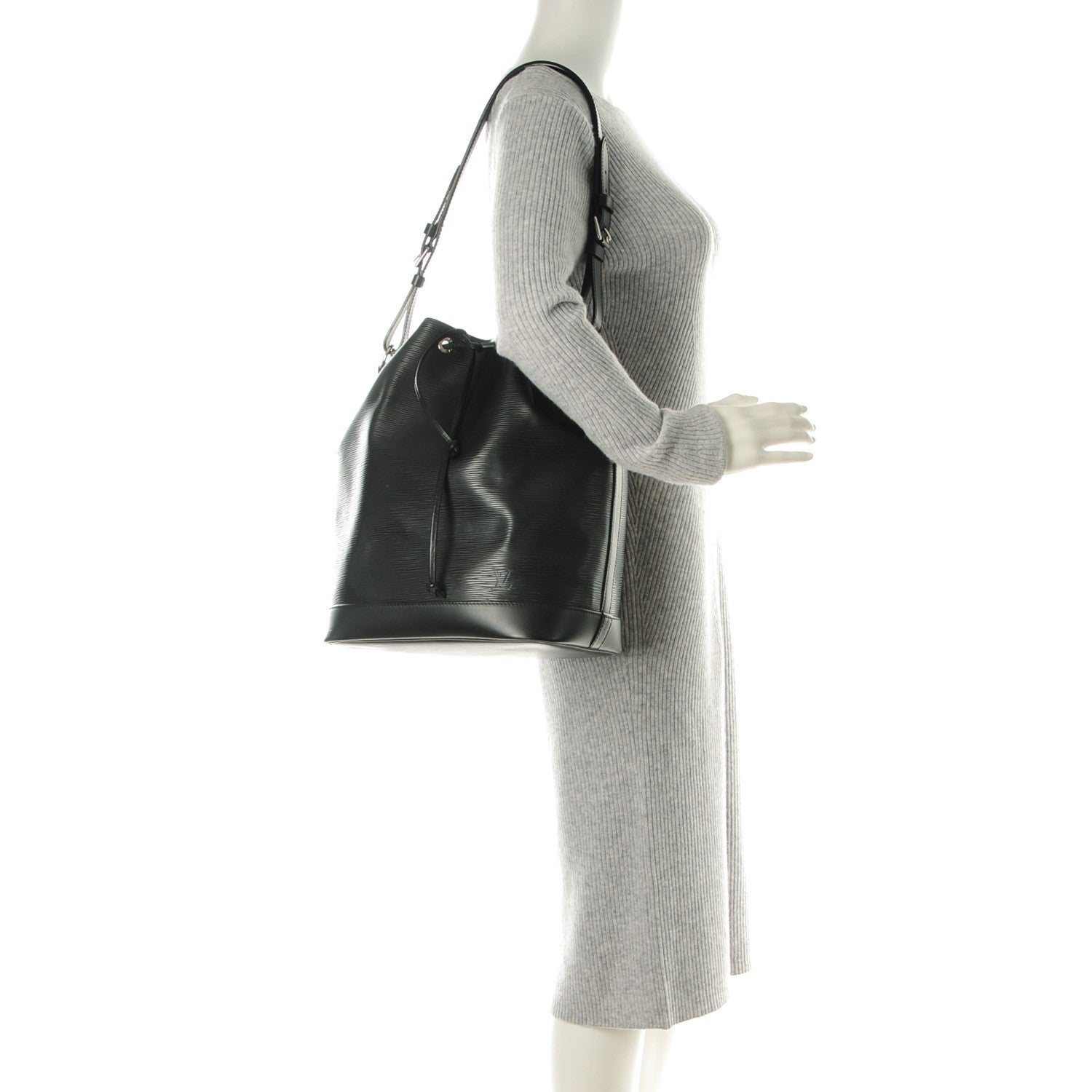 Louis Vuitton Epi Noe NM Black 2 of 8