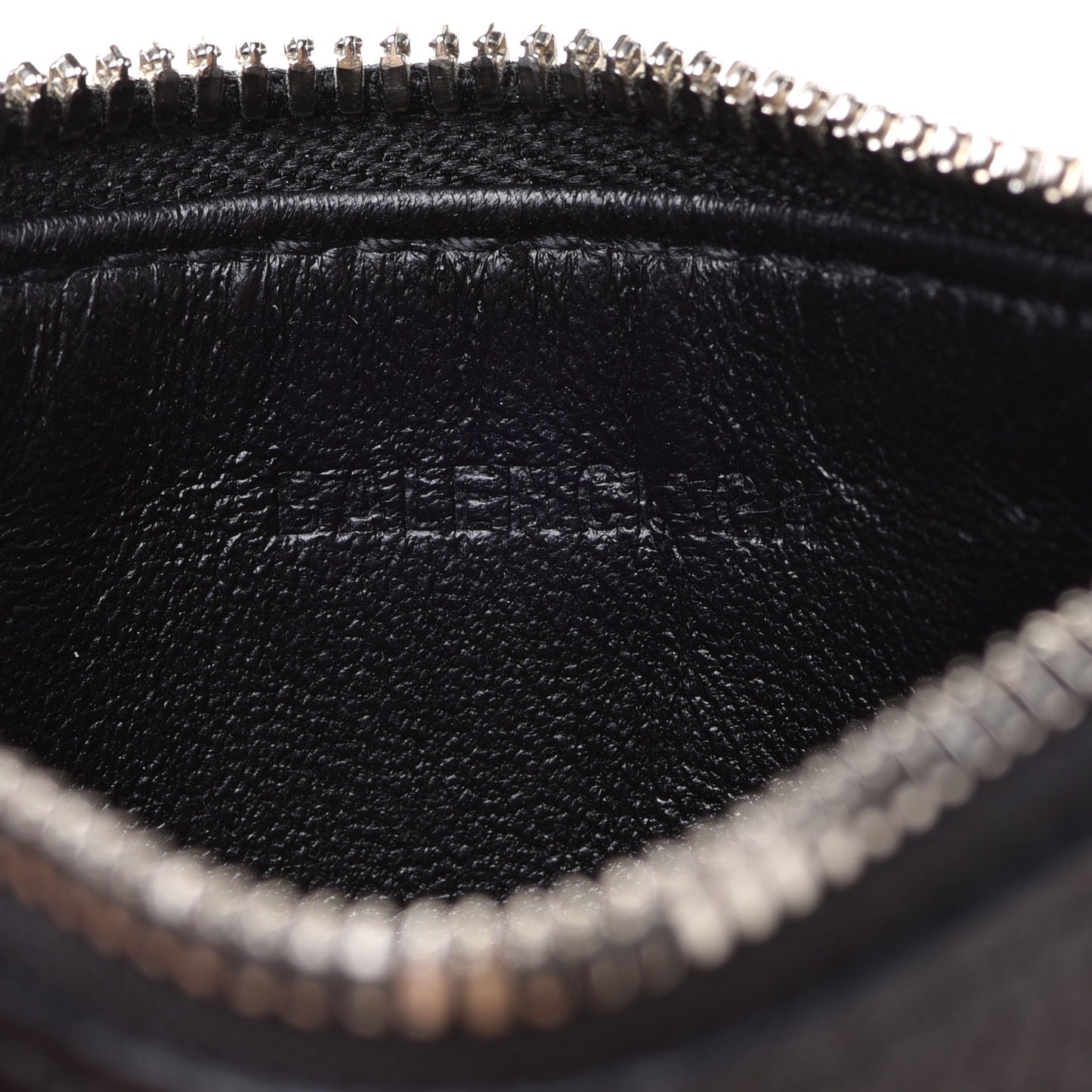 Grained Calfskin Logo Cash Long Coin Card Holder Black White