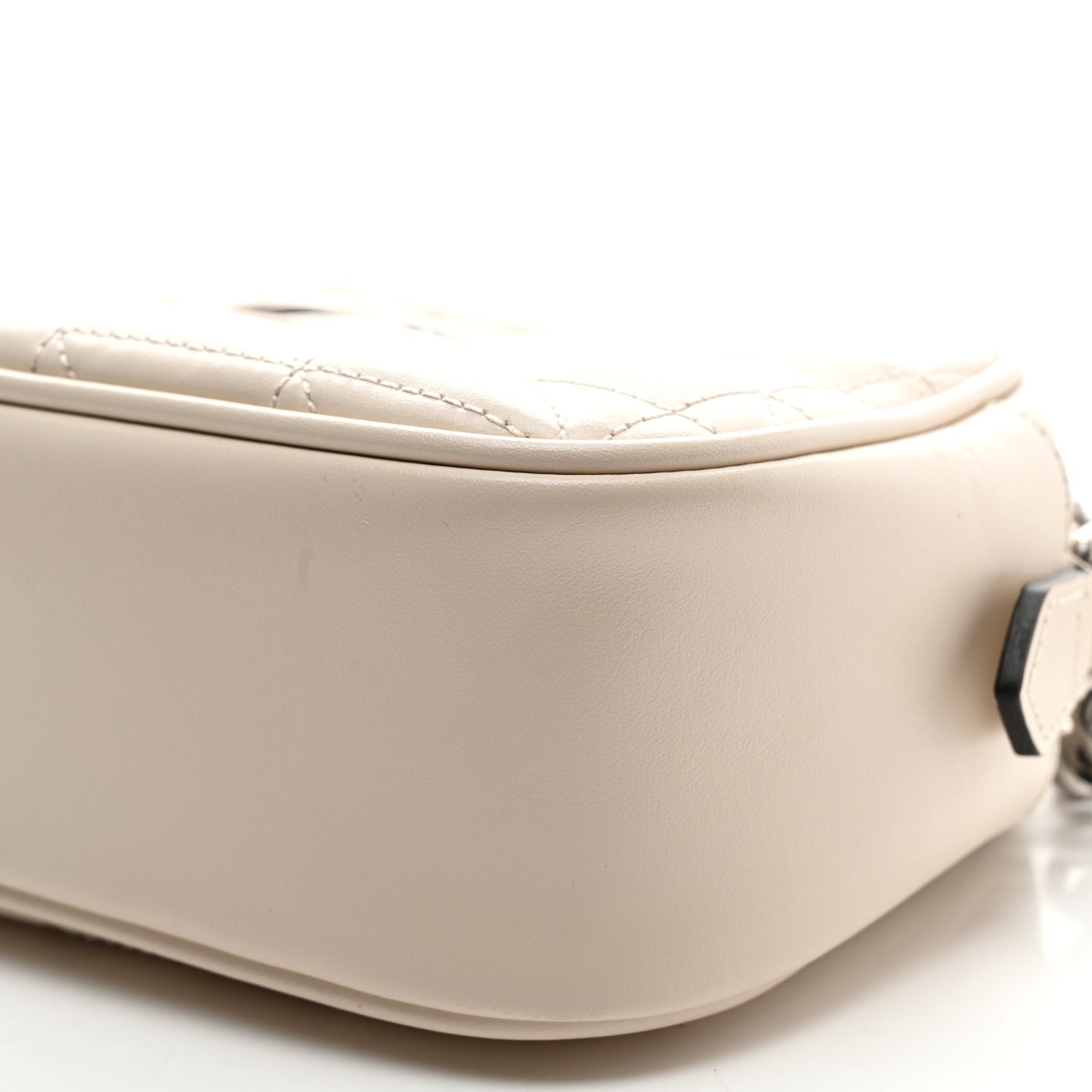 Calfskin Matelasse Aria Small GG Marmont Chain Shoulder Bag Mystic White