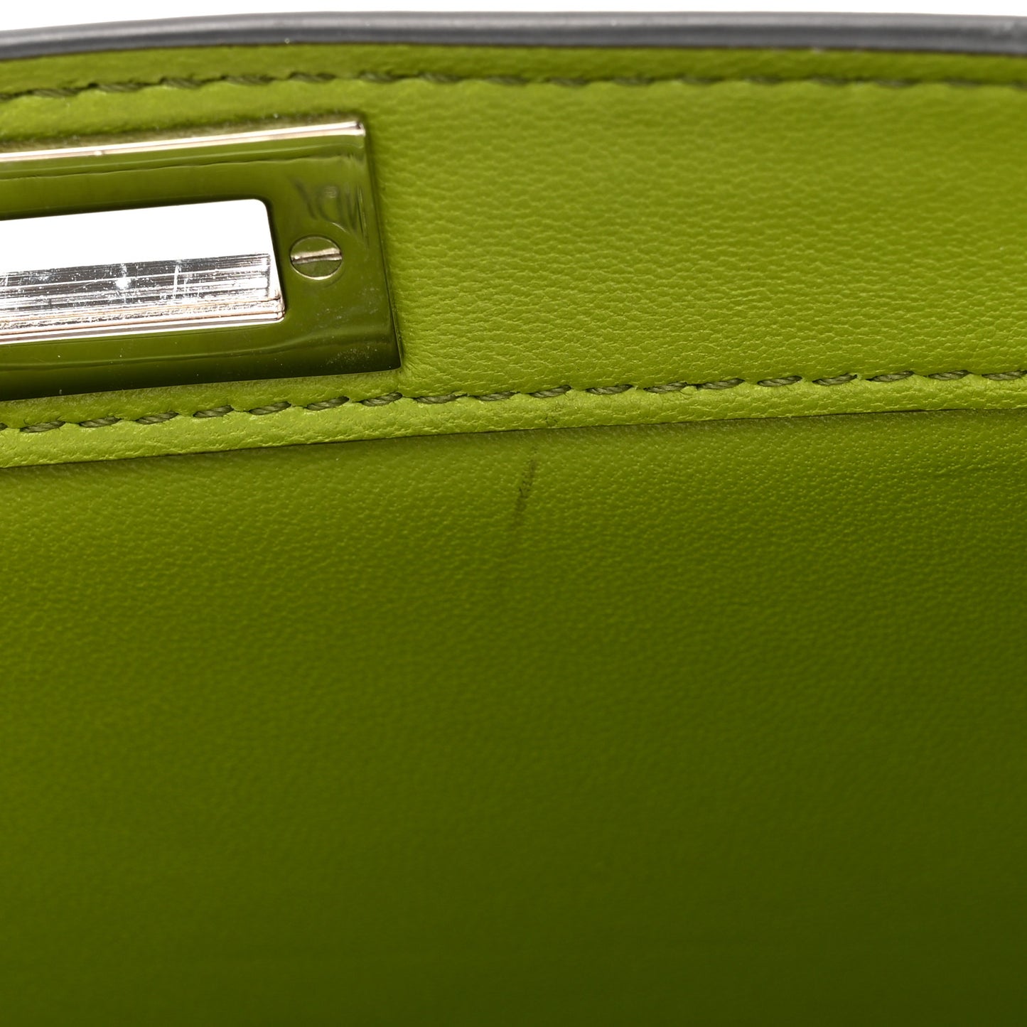Shiny Nappa Petite Peekaboo I SEE U Satchel Verde Mela