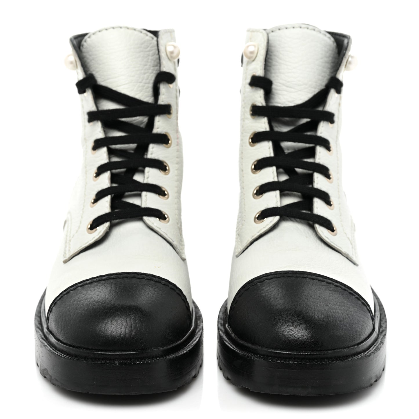 Lambskin Grained Calfskin CC Cap Toe Short Boots 39.5 White Black