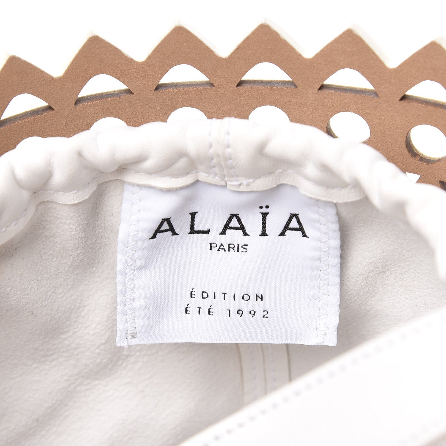 Alaia Lux Calfskin Vienne Edition 1992 Bucket Bag White 6 of 10