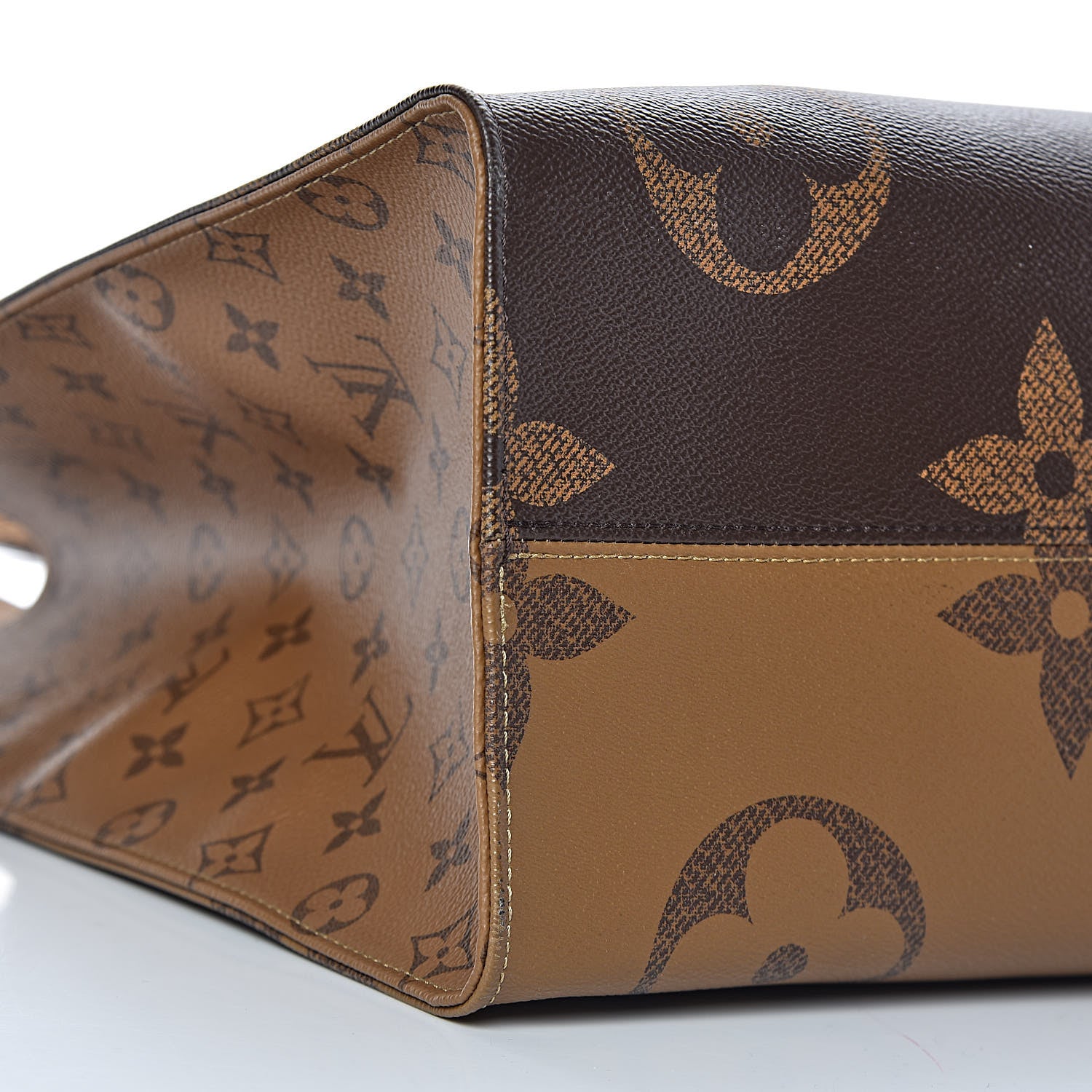 Louis Vuitton Reverse Monogram Giant Onthego GM 9 of 11