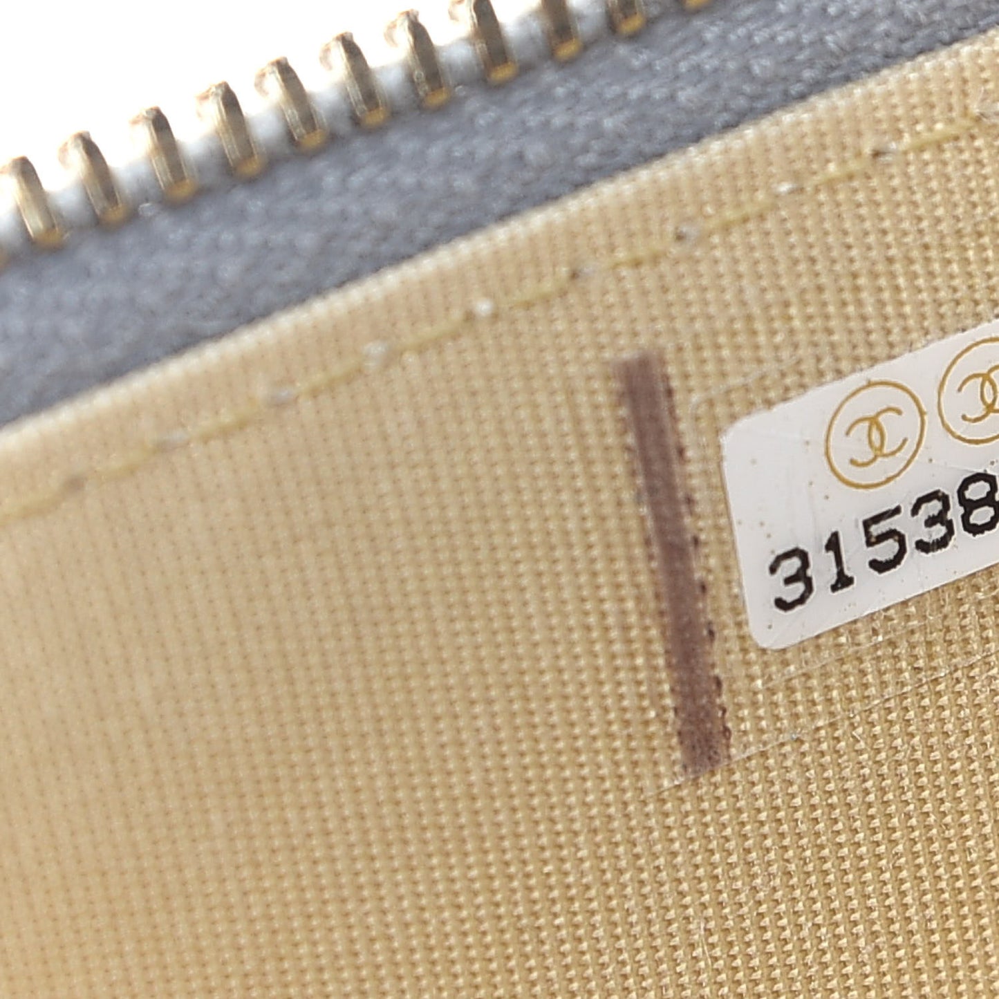 Lambskin Quilted Small Pearl Crush Vanity Case With Chain Grey