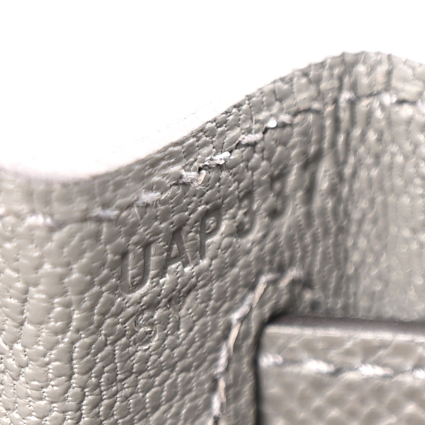 Epsom Kelly Sellier 28 Gris Misty