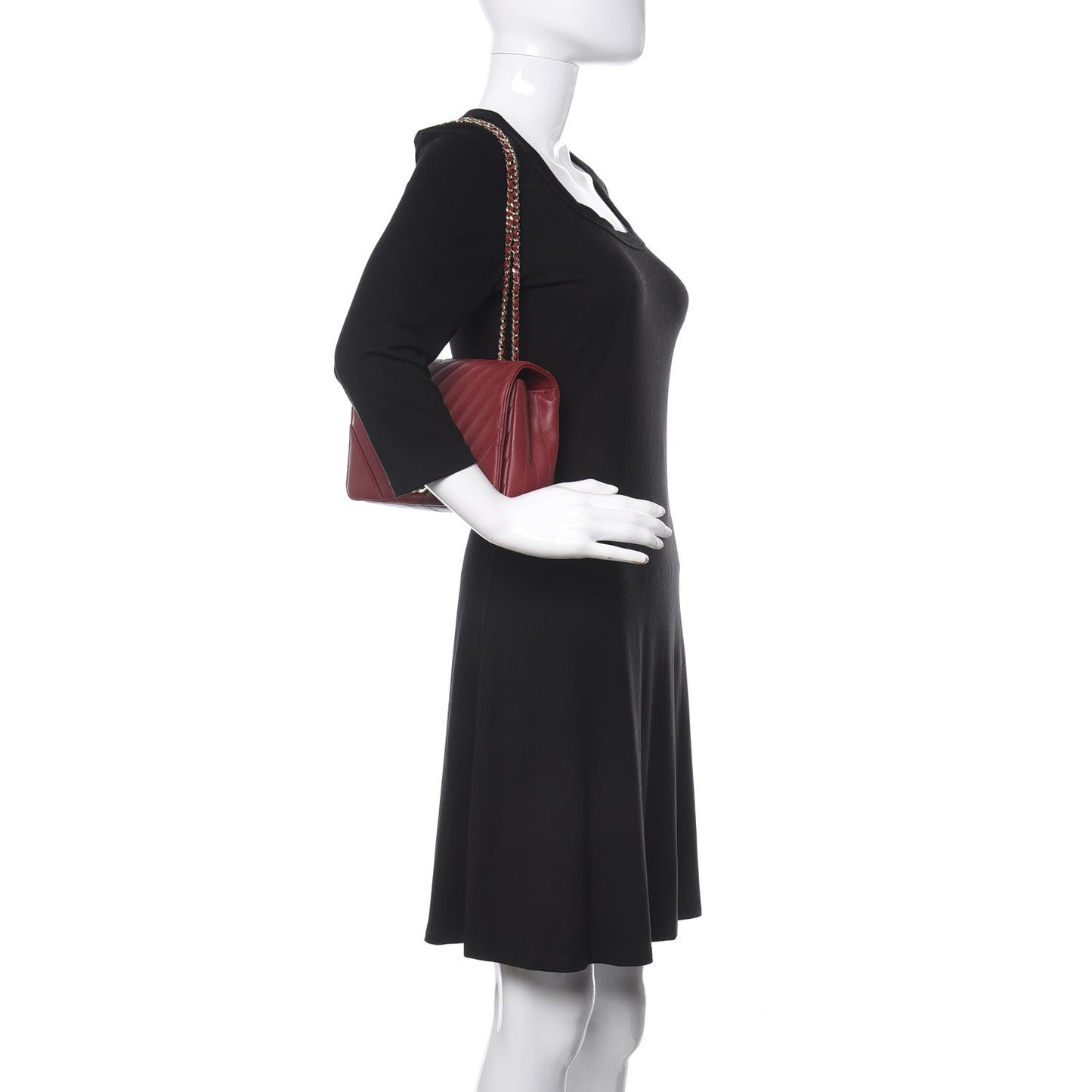 Calfskin Chevron Quilted Small Statement Flap Red