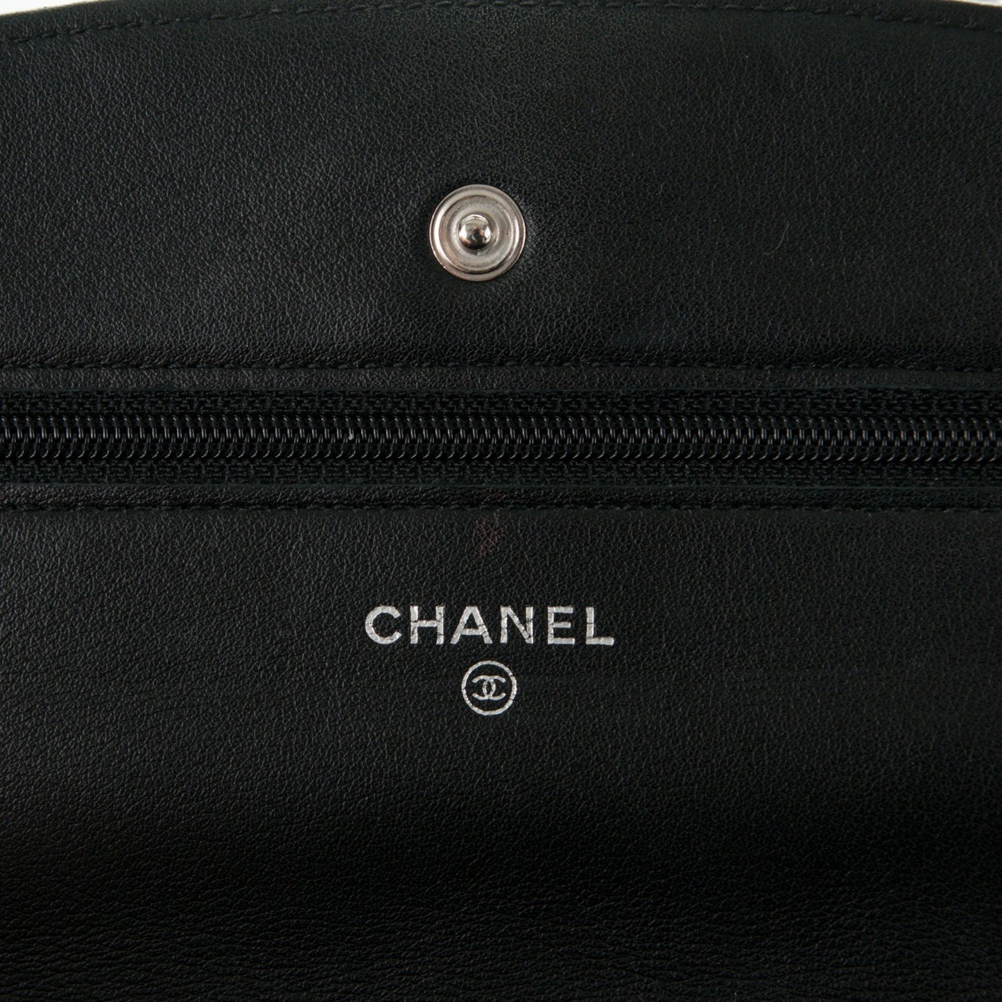 Patent Quilted Brilliant Wallet On Chain WOC Black