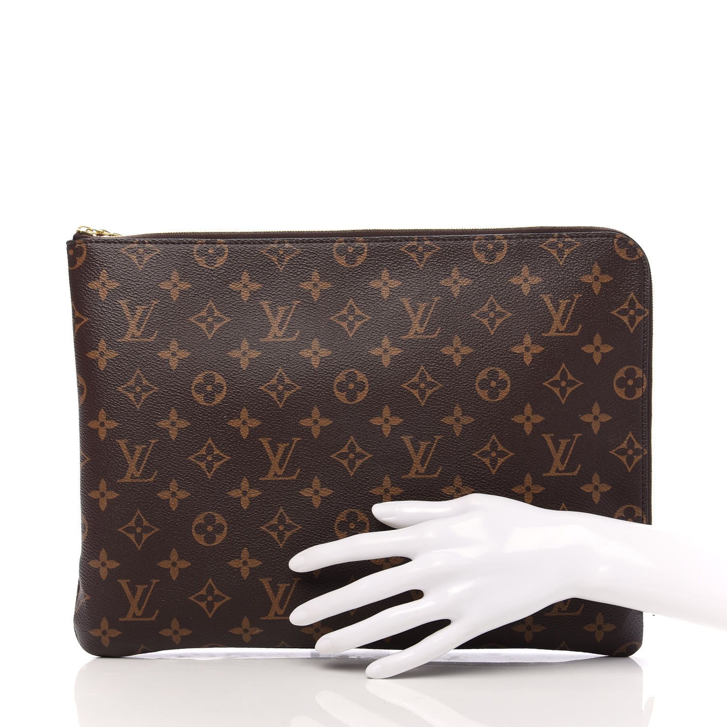Louis Vuitton Monogram Etui Voyage MM Pouch 2 of 10