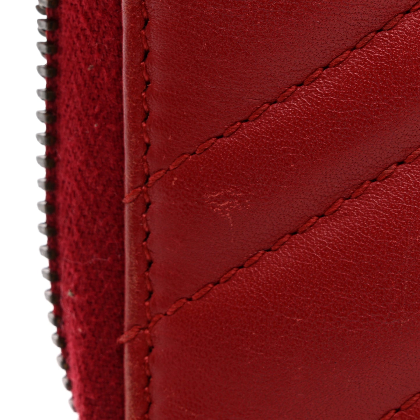 Calfskin Matelasse GG Marmont Zip Around Wallet Hibiscus Red