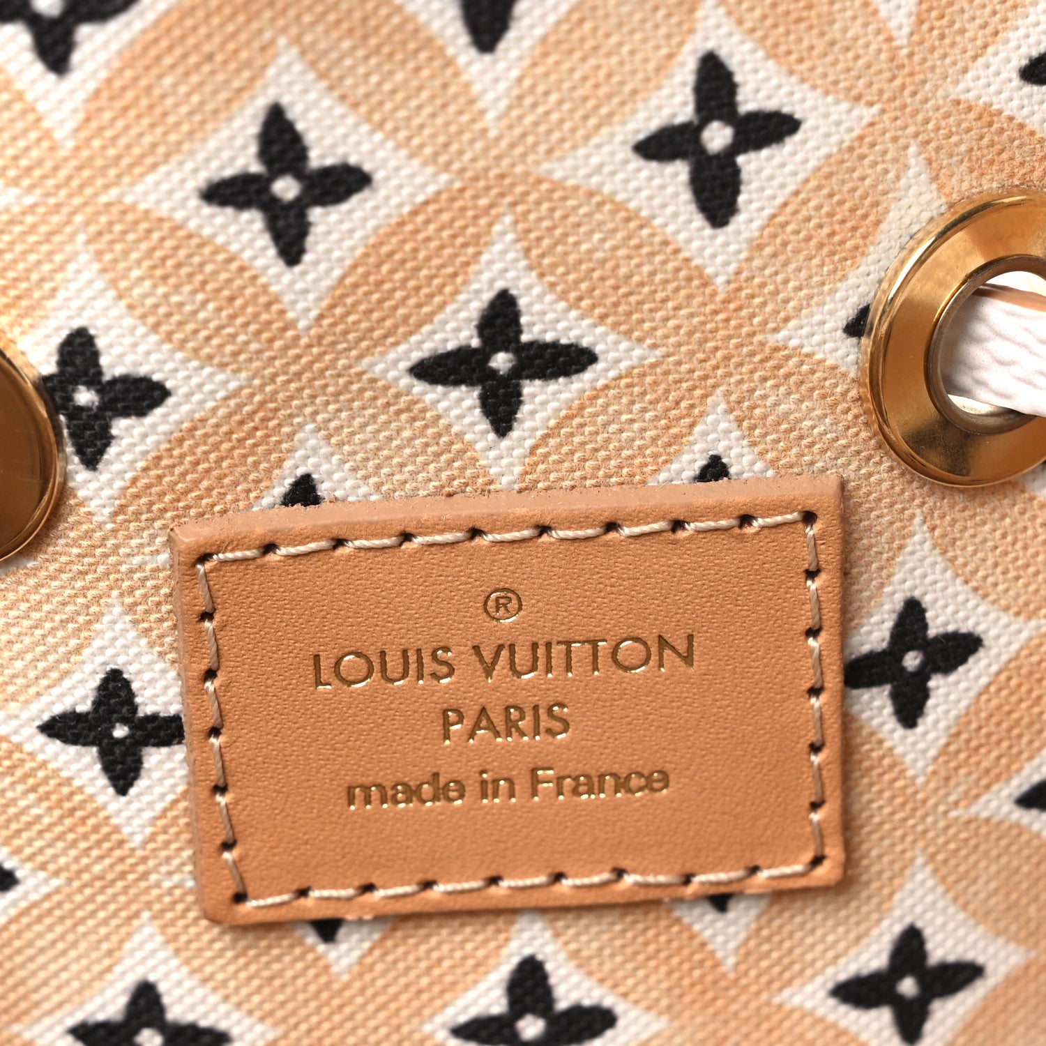Louis Vuitton Monogram Giant By The Pool 2.0 Neonoe BB Beige 6 of 9