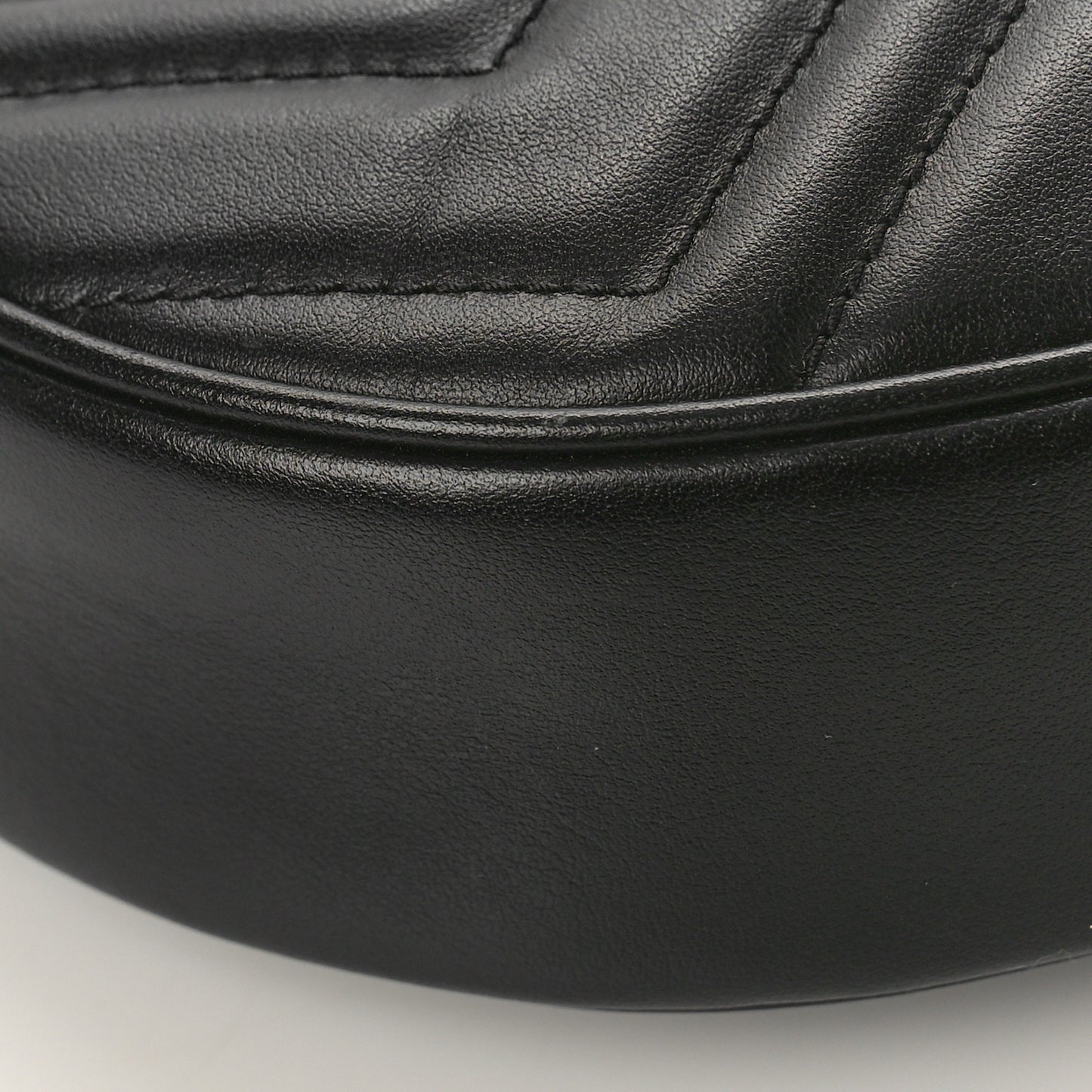 Calfskin Matelasse Chevron Mini GG Marmont Half Moon Hobo Black