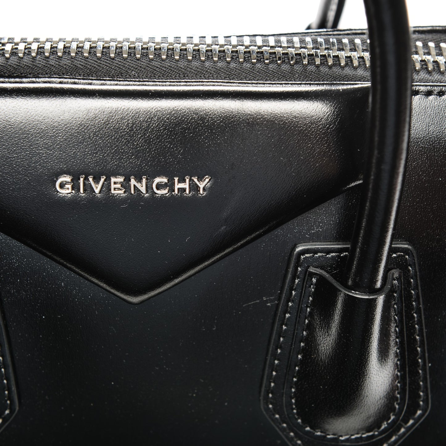 Shiny Lord Calfskin Medium Antigona Black