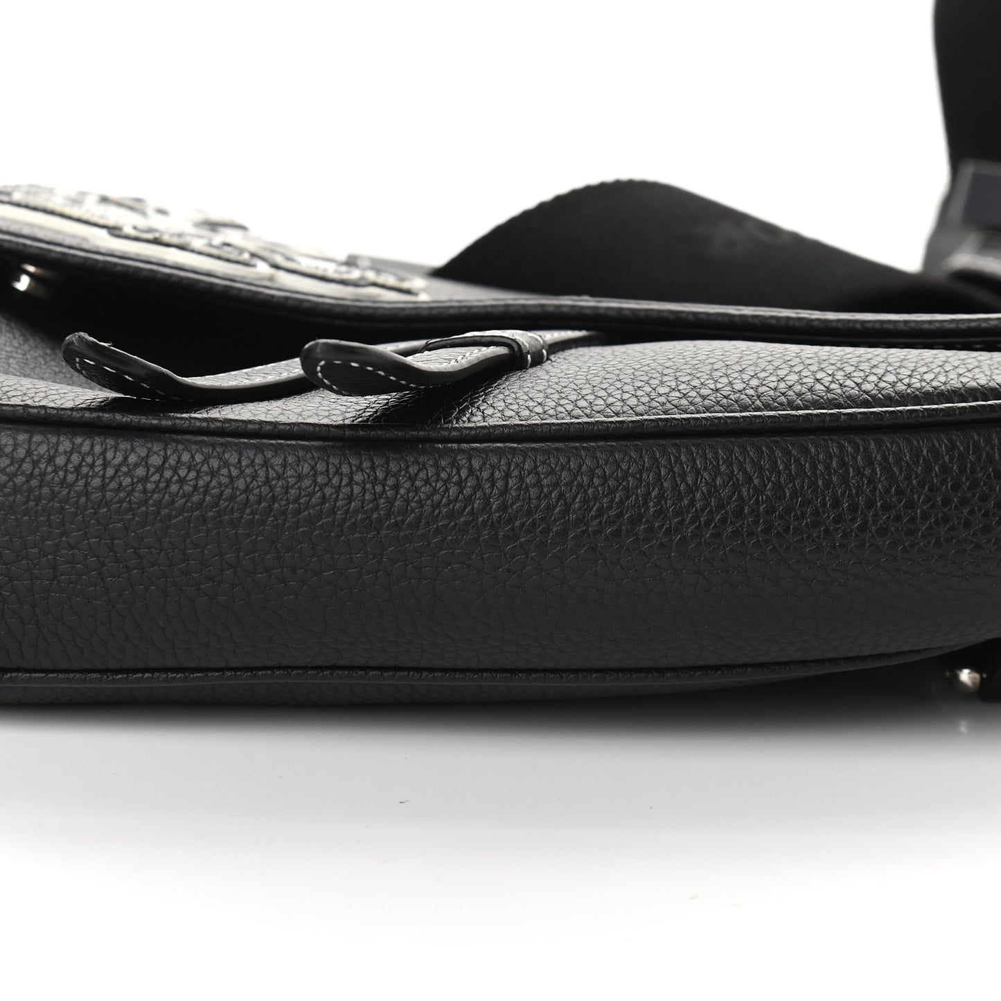 X SHAWN STUSSY Grained Calfskin Bee Saddle Bag Black