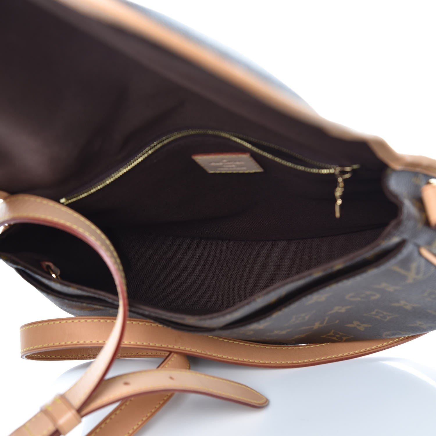 Louis Vuitton Monogram Menilmontant PM 4 of 10