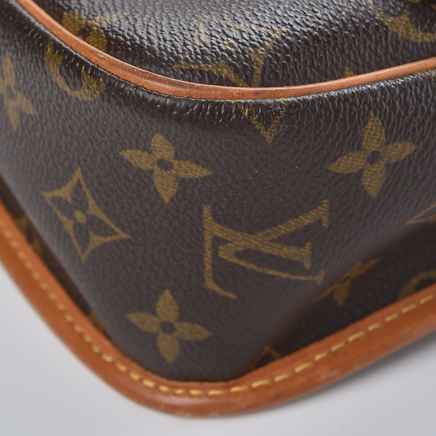 Louis Vuitton Monogram Sologne 8 of 15