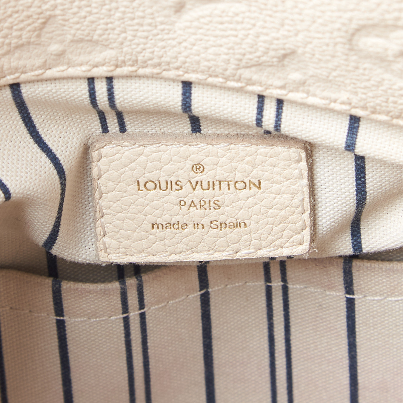Louis Vuitton Empreinte Artsy MM Neige 8 of 8