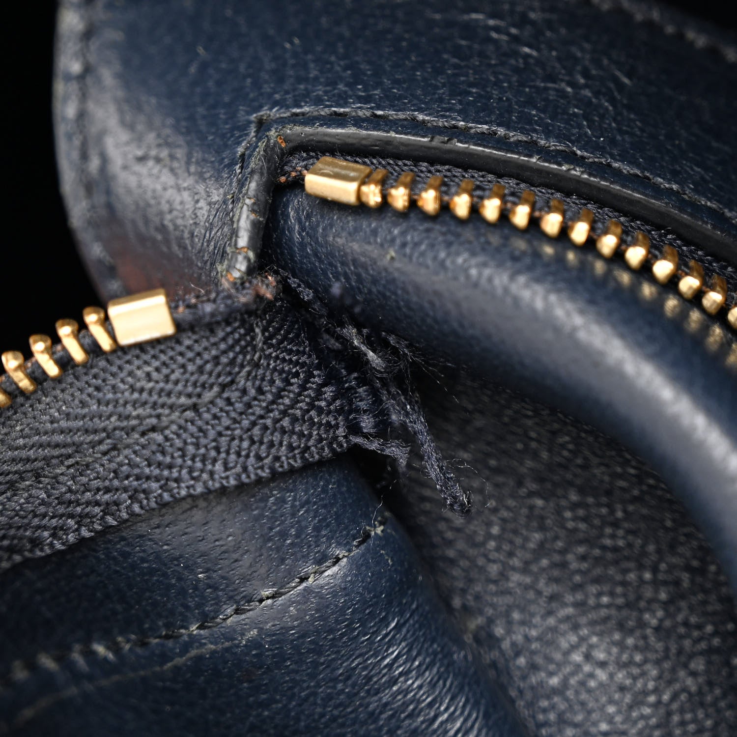 Celine Nubuck Crocodile Embossed Medium Belt Cabas Phantom Navy Blue 9 of 16