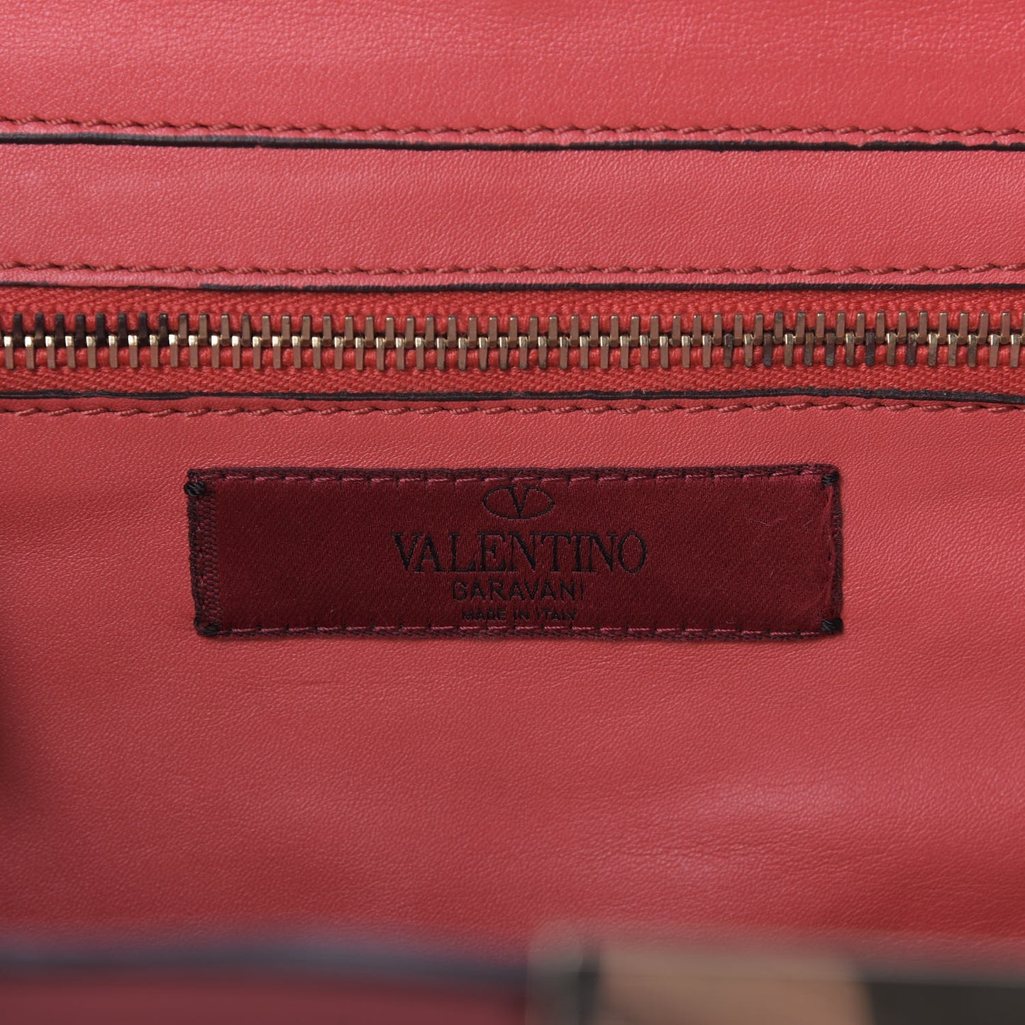 Vitello Small Rockstud Tote Pop Fuxia