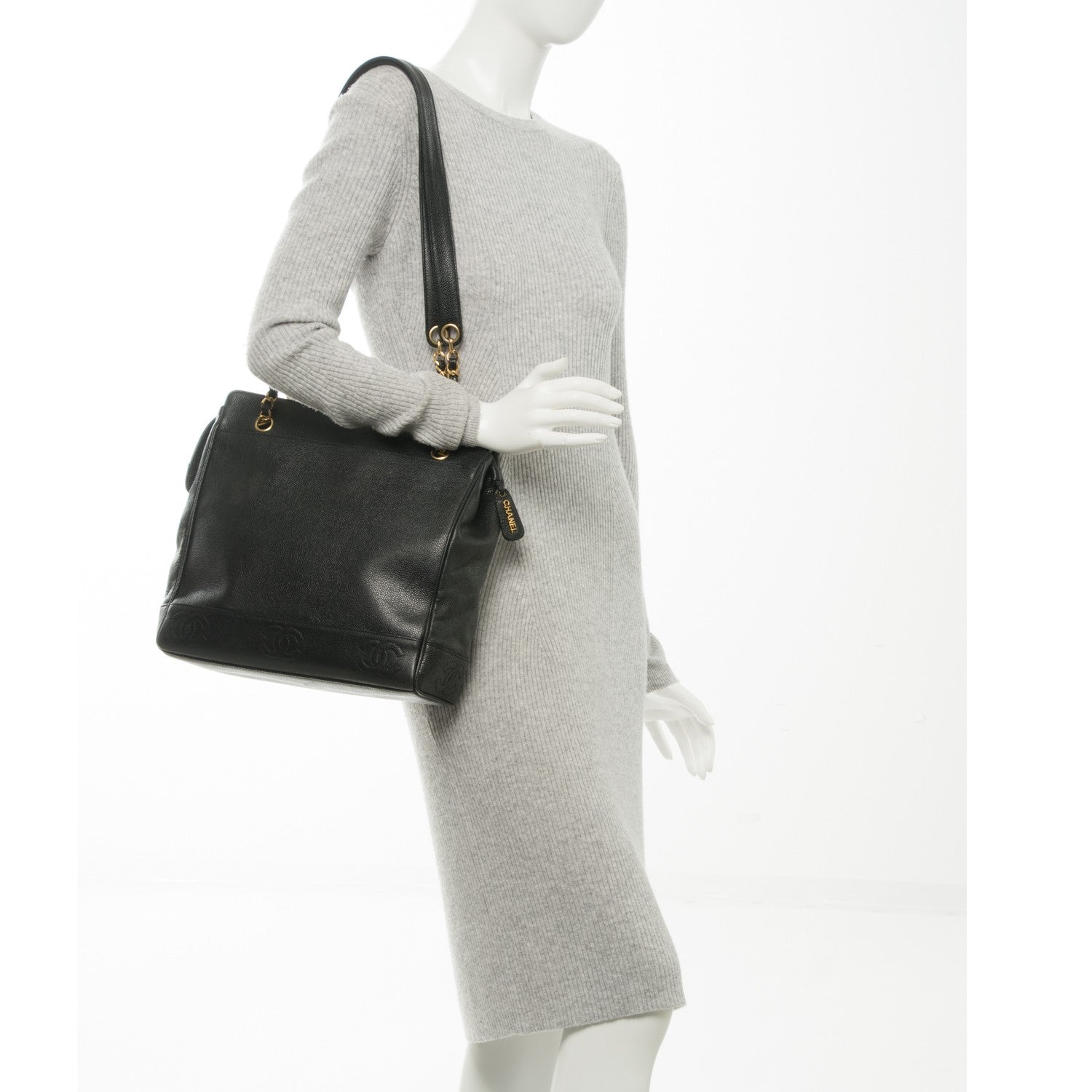 Chanel Caviar Shoulder Bag Black 2 of 7