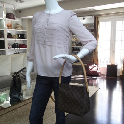 Louis Vuitton Monogram Looping MM 2 of 8