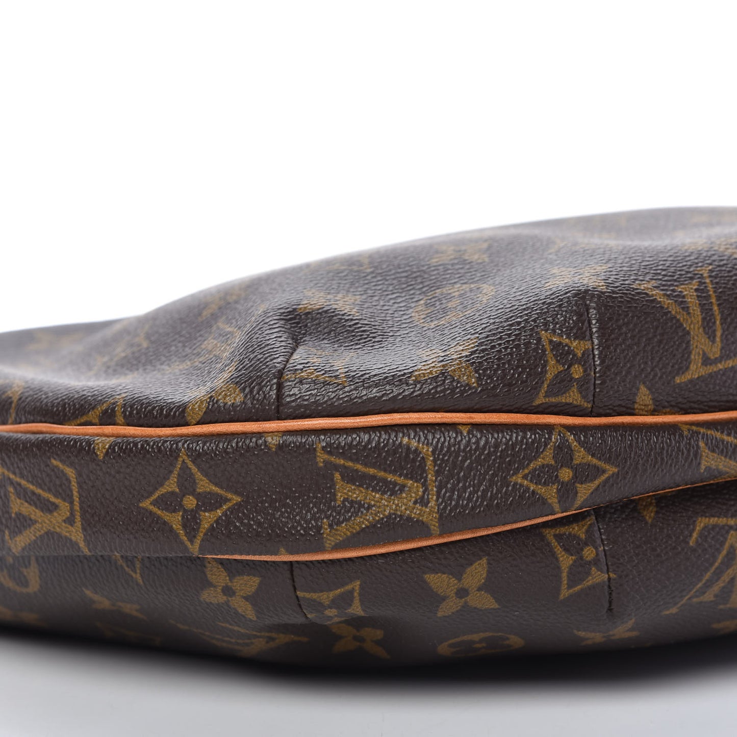 Monogram Croissant MM