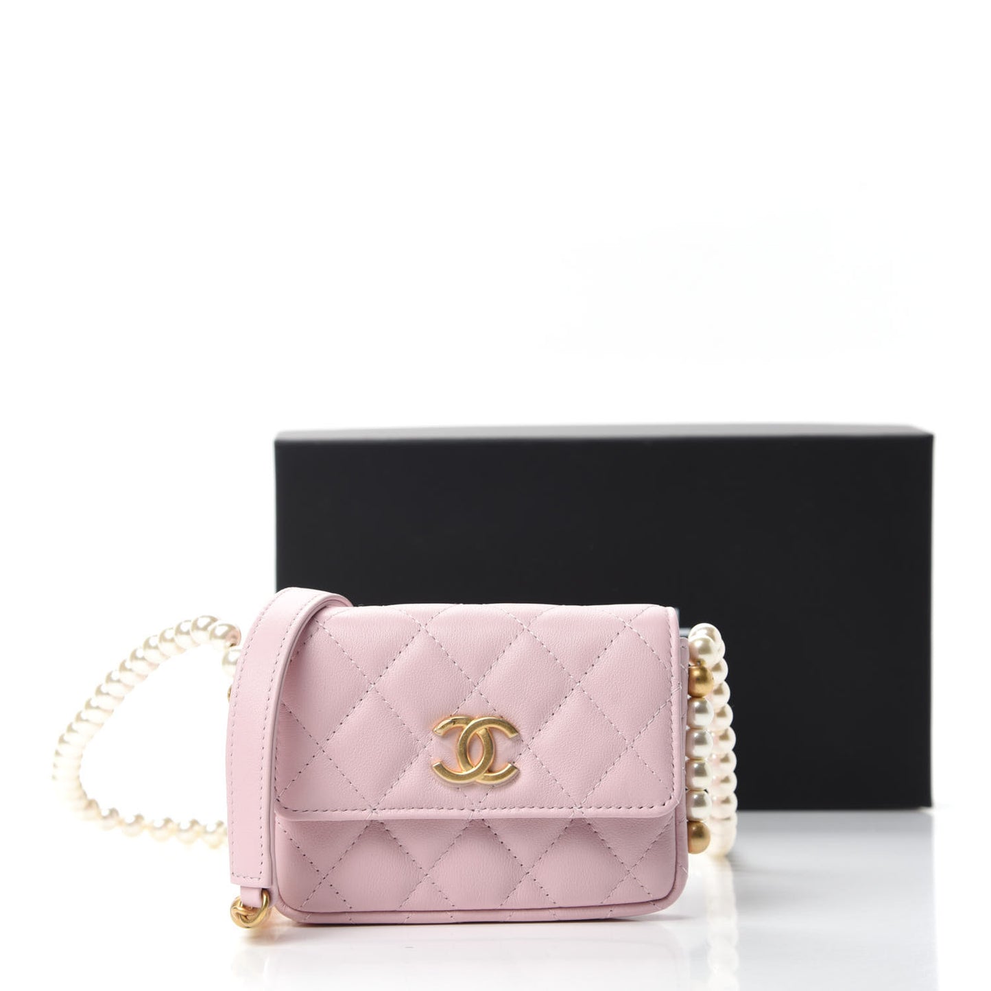 Calfskin Quilted About Pearls Card Holder Flap With Chain Light Pink