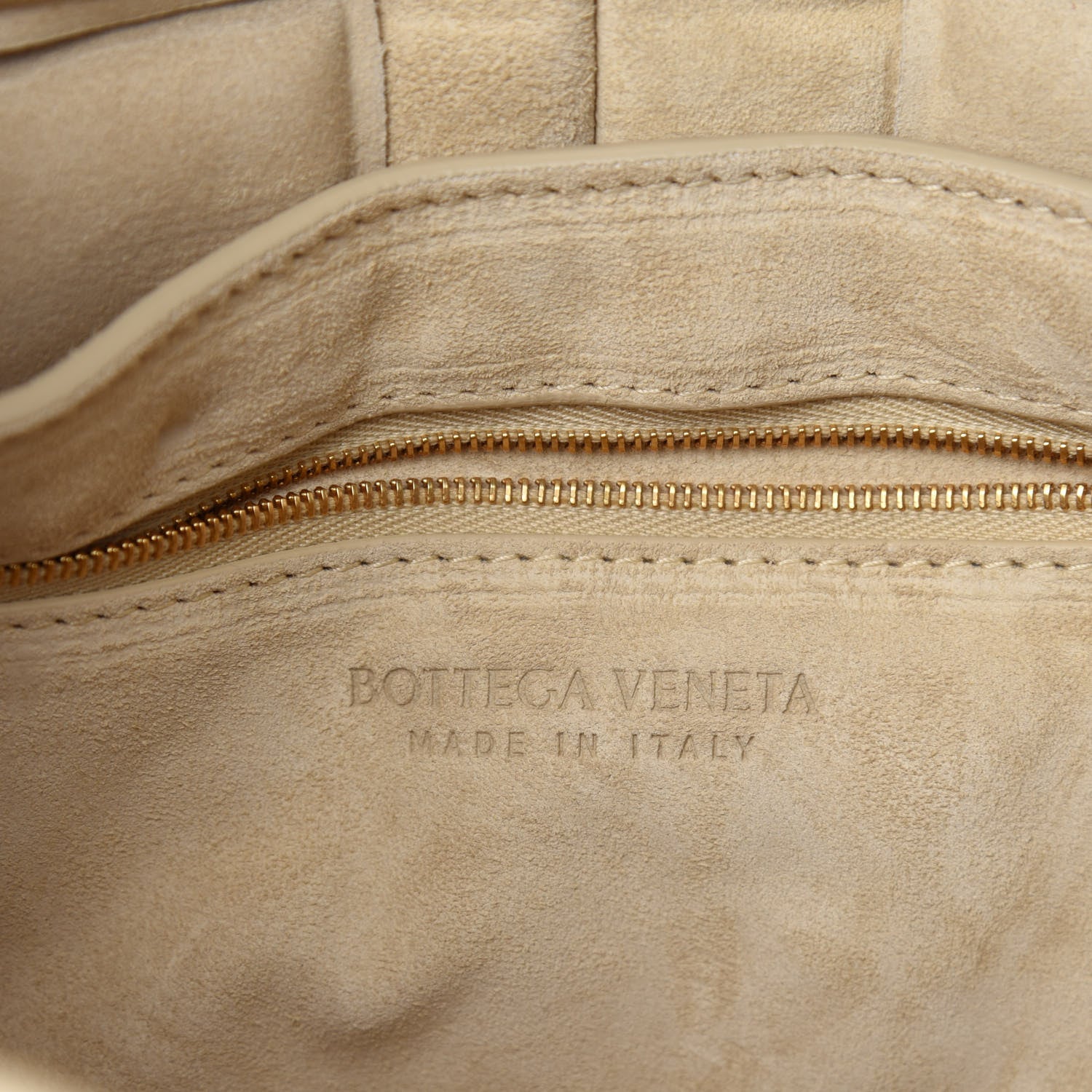 Bottega Veneta Suede Calfskin Maxi Intrecciato Padded Cassette Crossbody Bag Sand 8 of 11