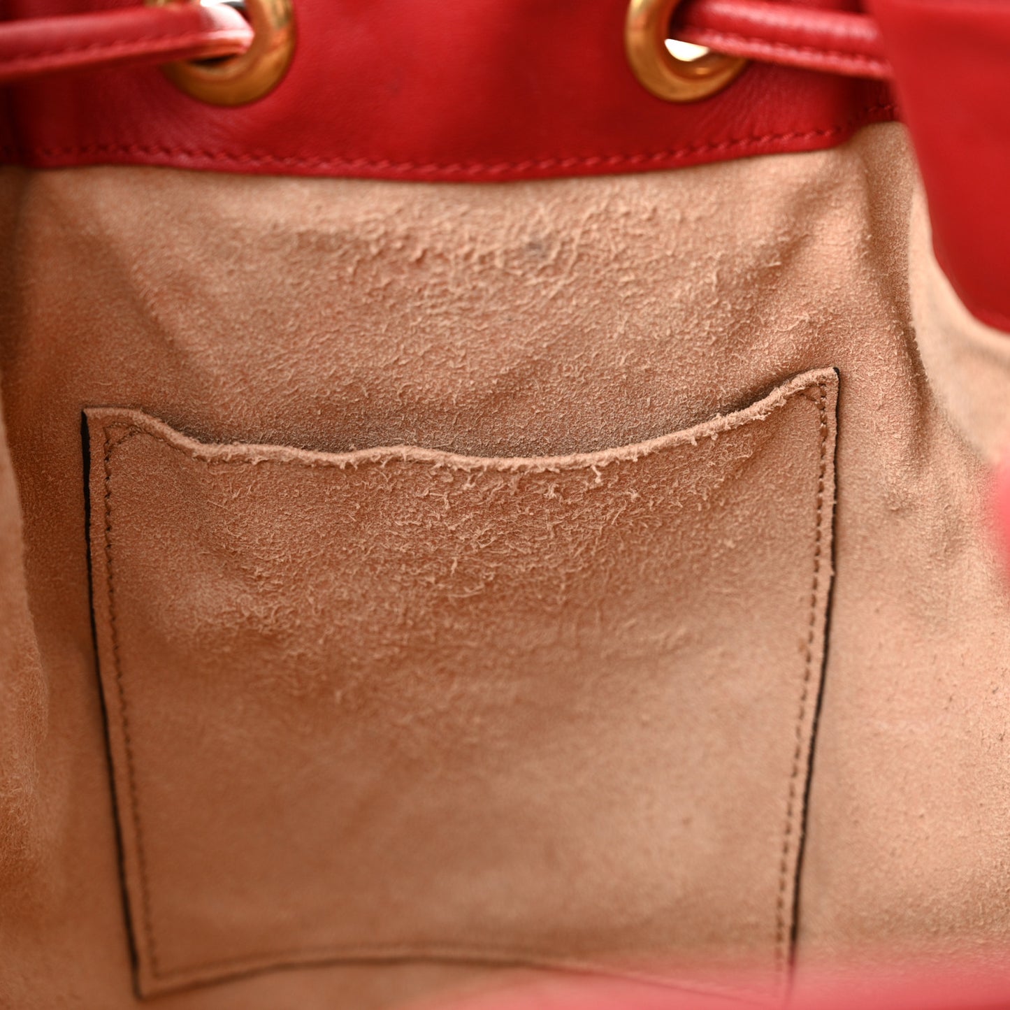 Calfskin Matelasse Sylvie Web GG Marmont Bucket Bag Hibiscus Red