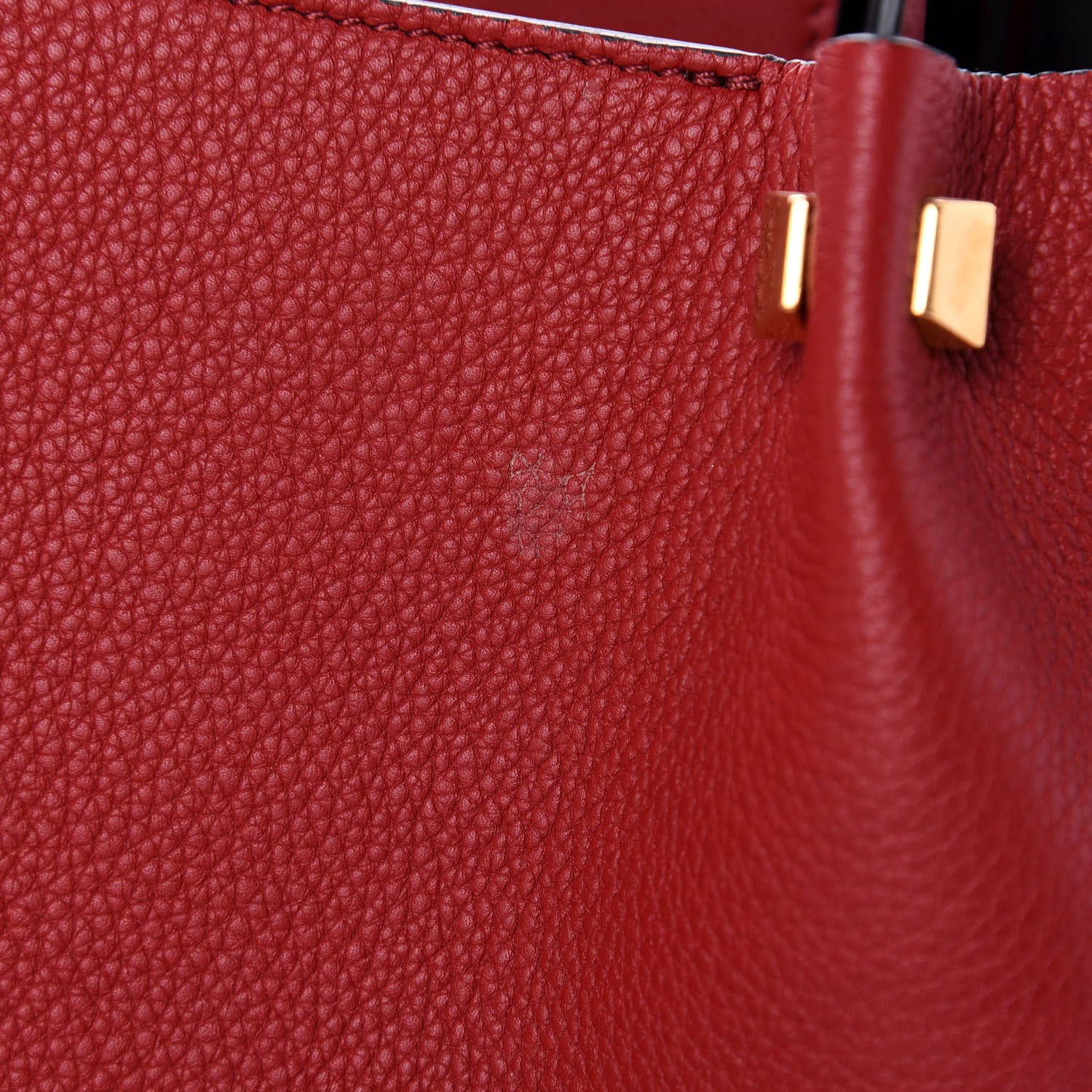 Valentino Garavani Grainy Calfskin Small VLogo Escape Shopper Rosso Valentino 8 of 12