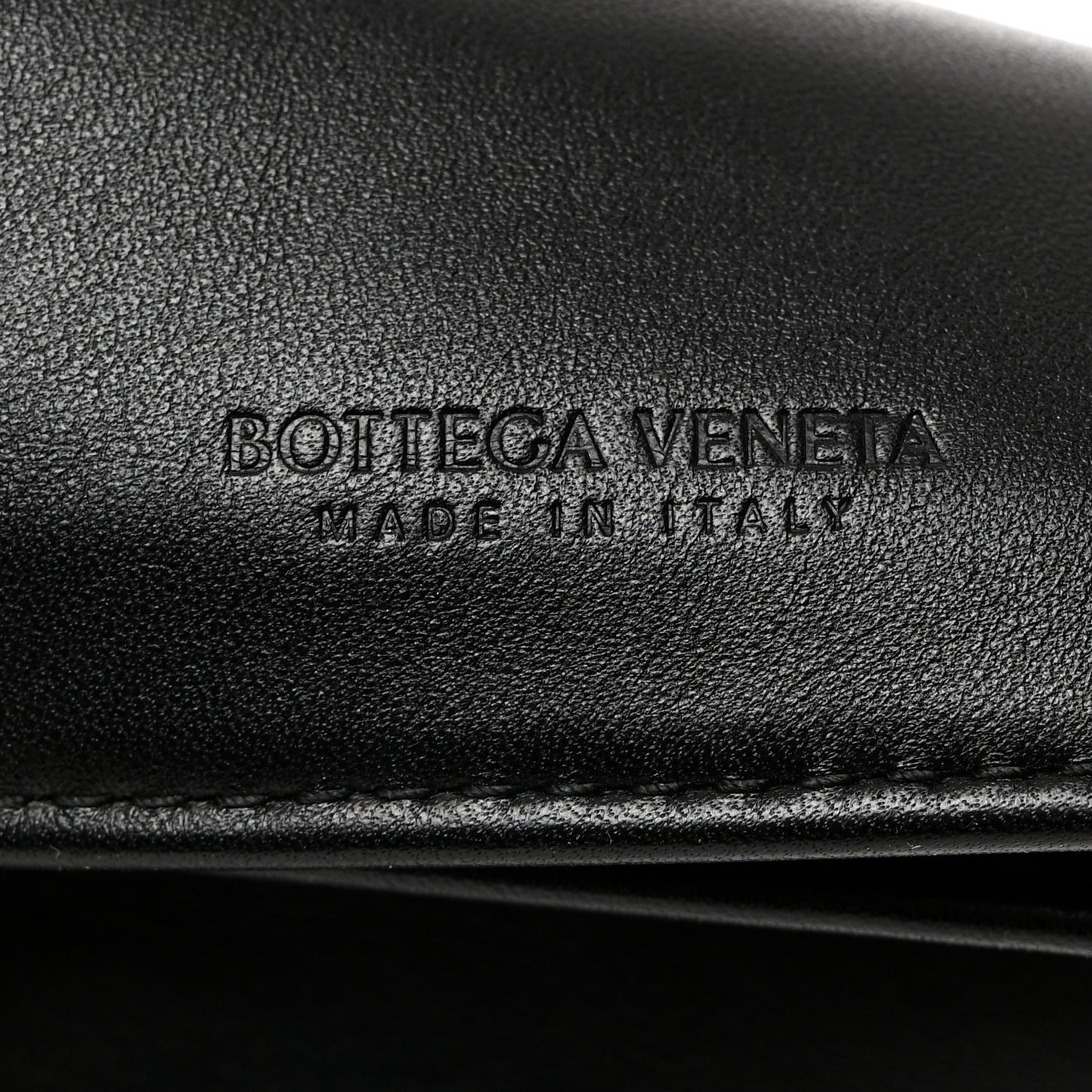Calfskin Mini BV Twist Black