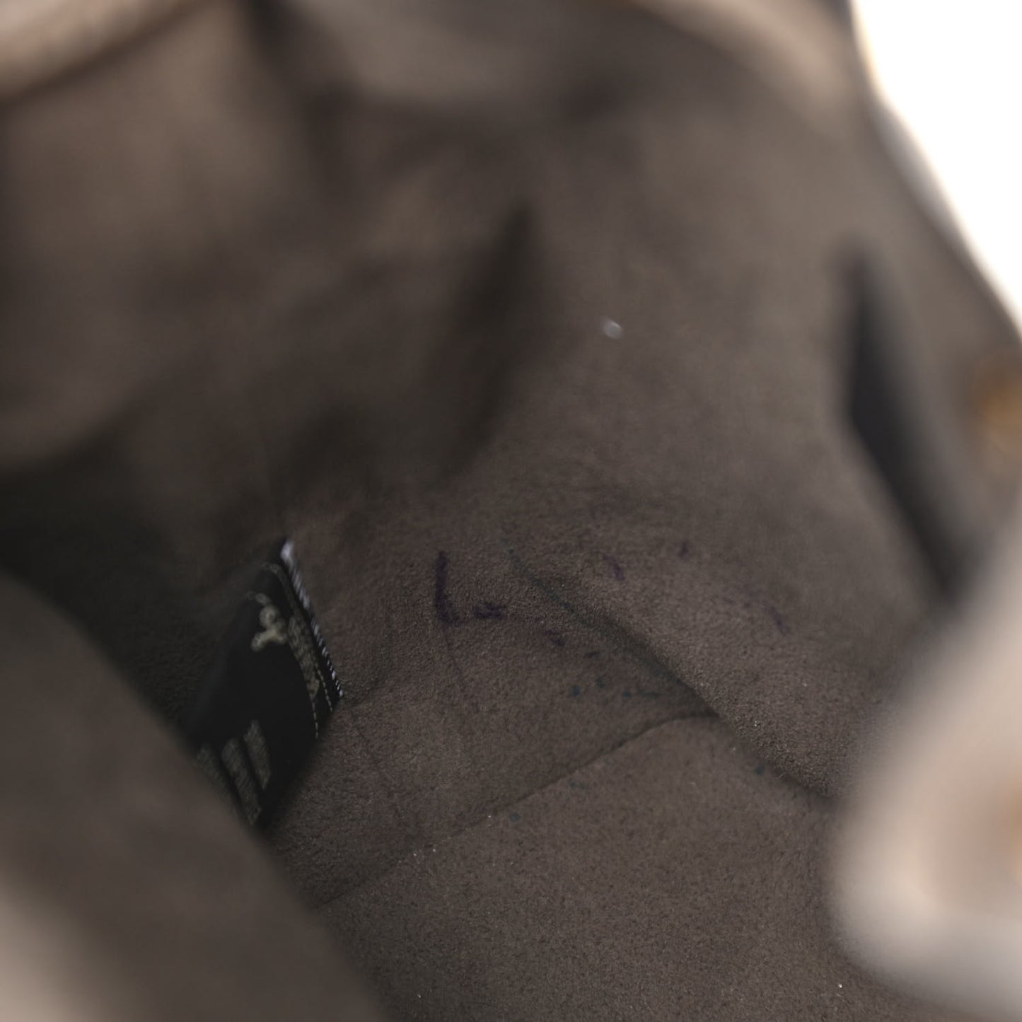 Vitello Cruise F is Fendi Mini Mon Tresor Bucket Bag Tortora