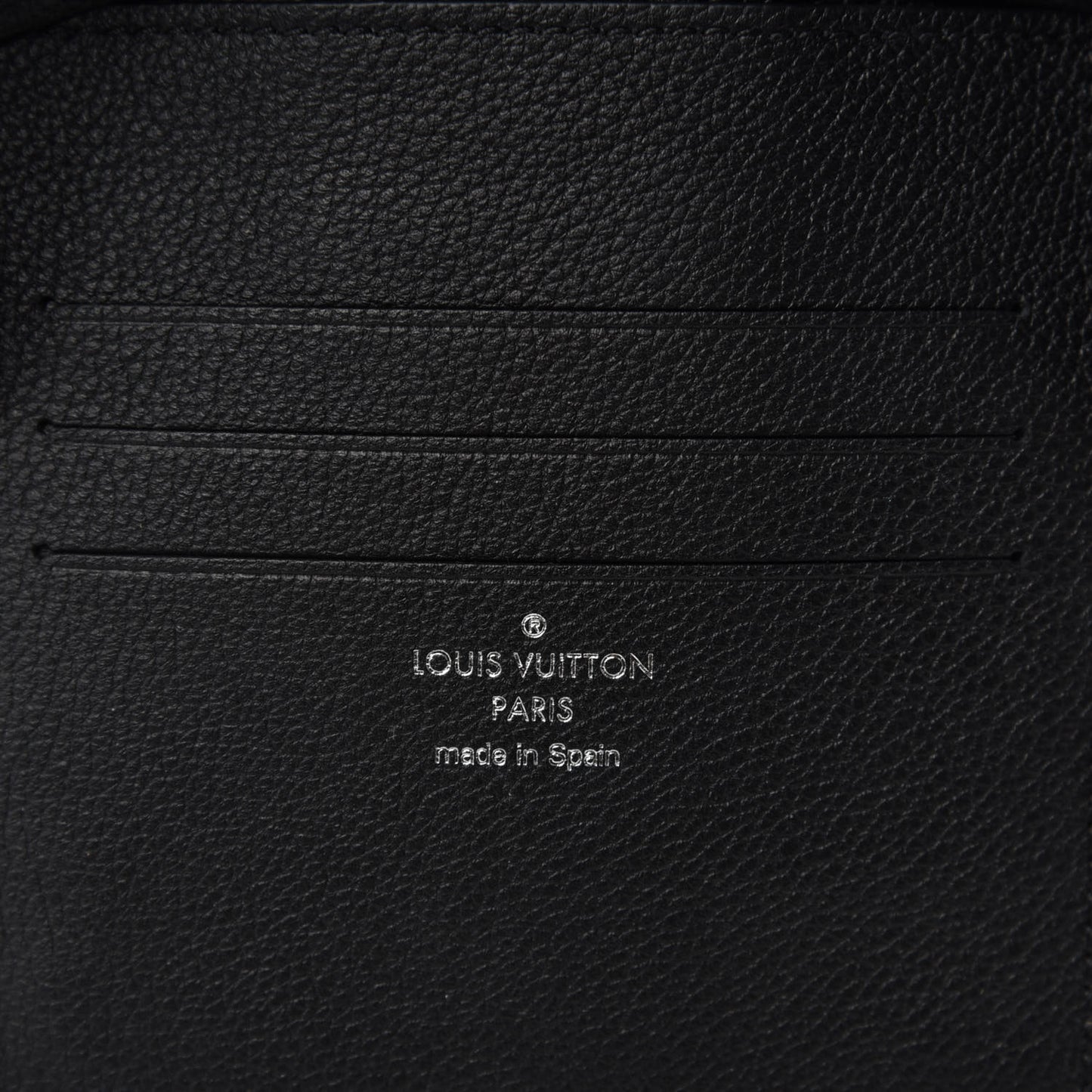 Calfskin Nano Lockme Bucket Black