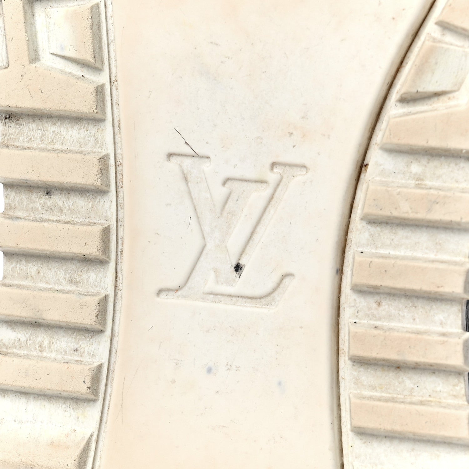 Louis Vuitton Monogram Mix Mens Run Away Sneakers 7 Ebene 7 of 10