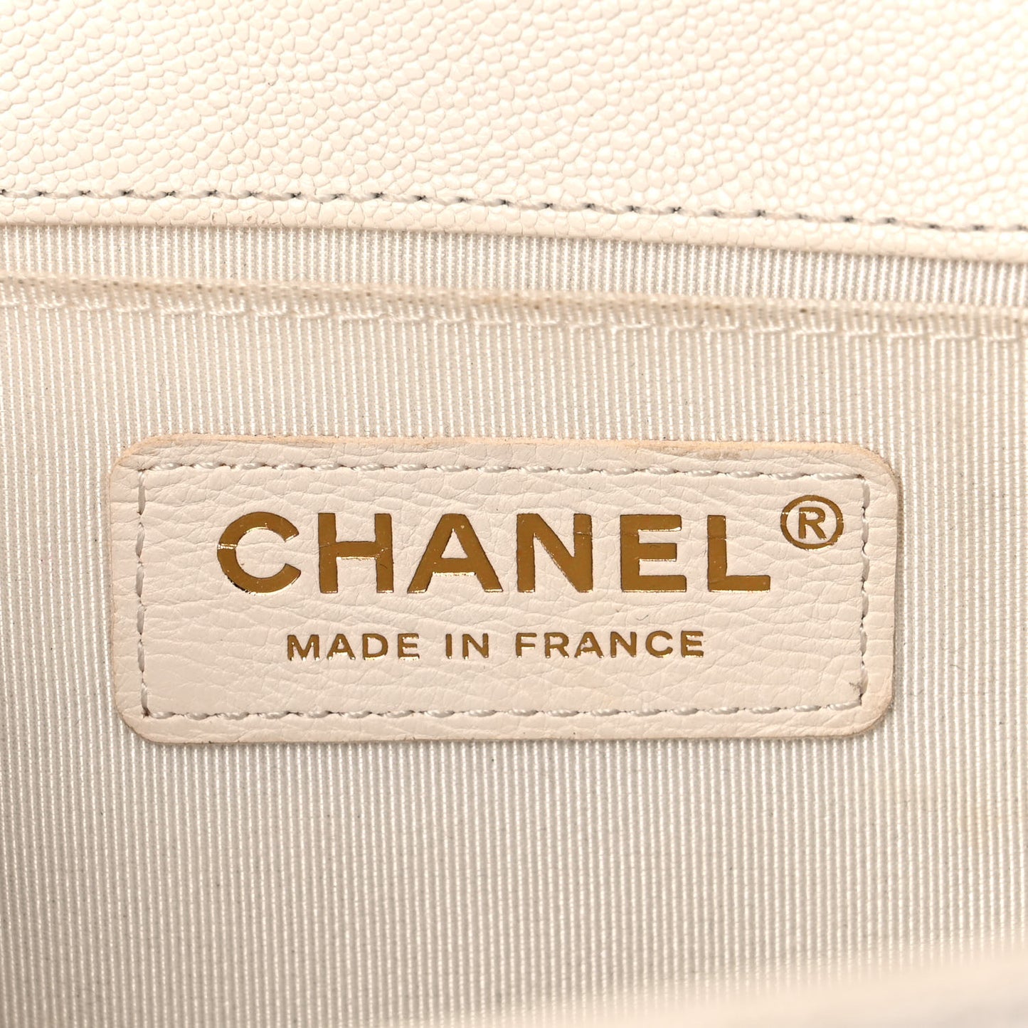 Caviar Quilted Medium Boy Flap White