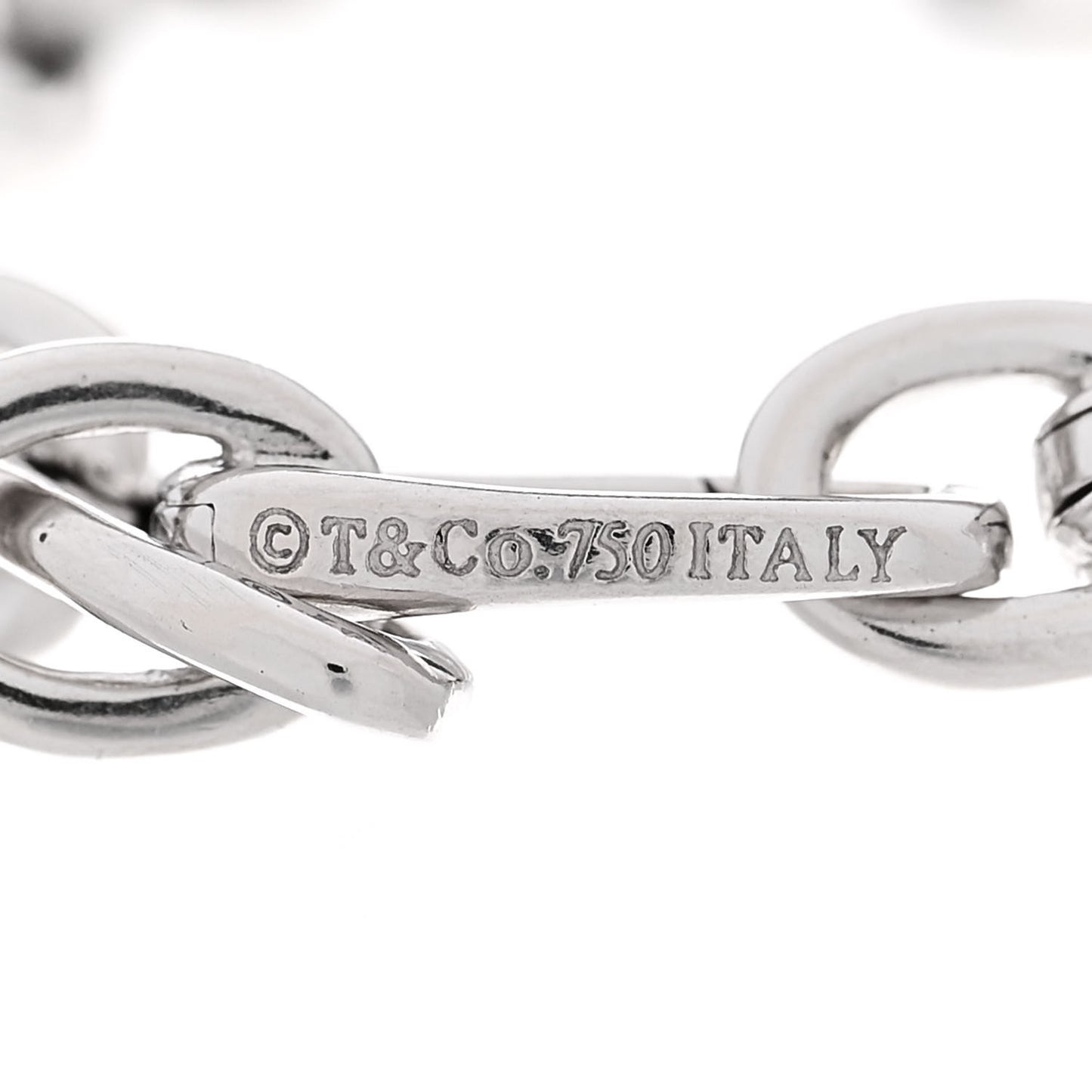 18K White Gold Clasping Oval Link Bracelet