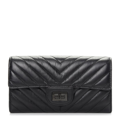 Chanel Aged Calfskin Chevron Quilted 2.55 Reissue Flap Wallet So Black 1 of 9