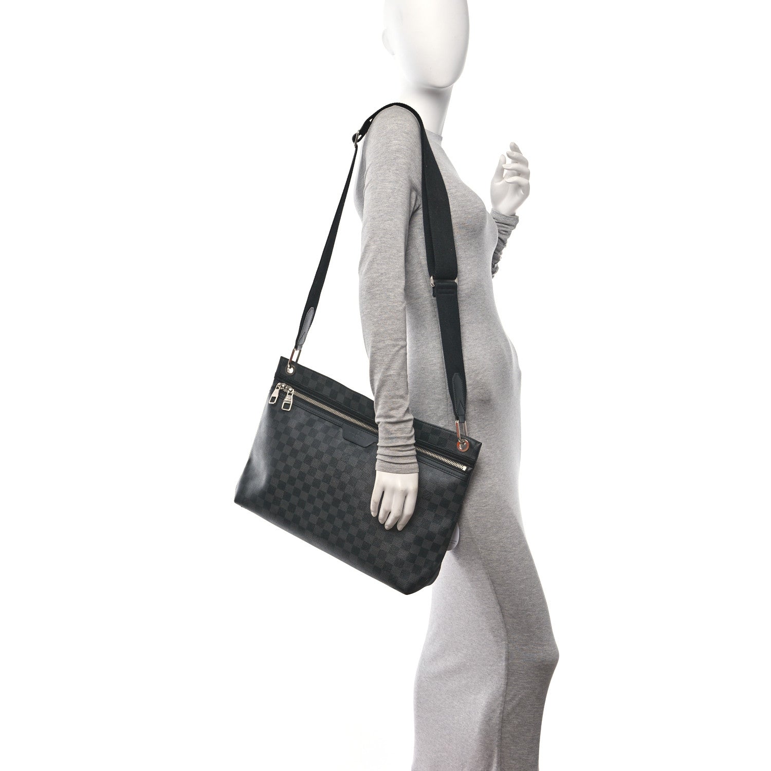 Louis Vuitton Damier Graphite Hunter Messenger 2 of 11