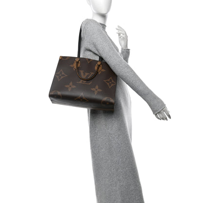 Louis Vuitton Reverse Monogram Giant Onthego MM 2 of 9