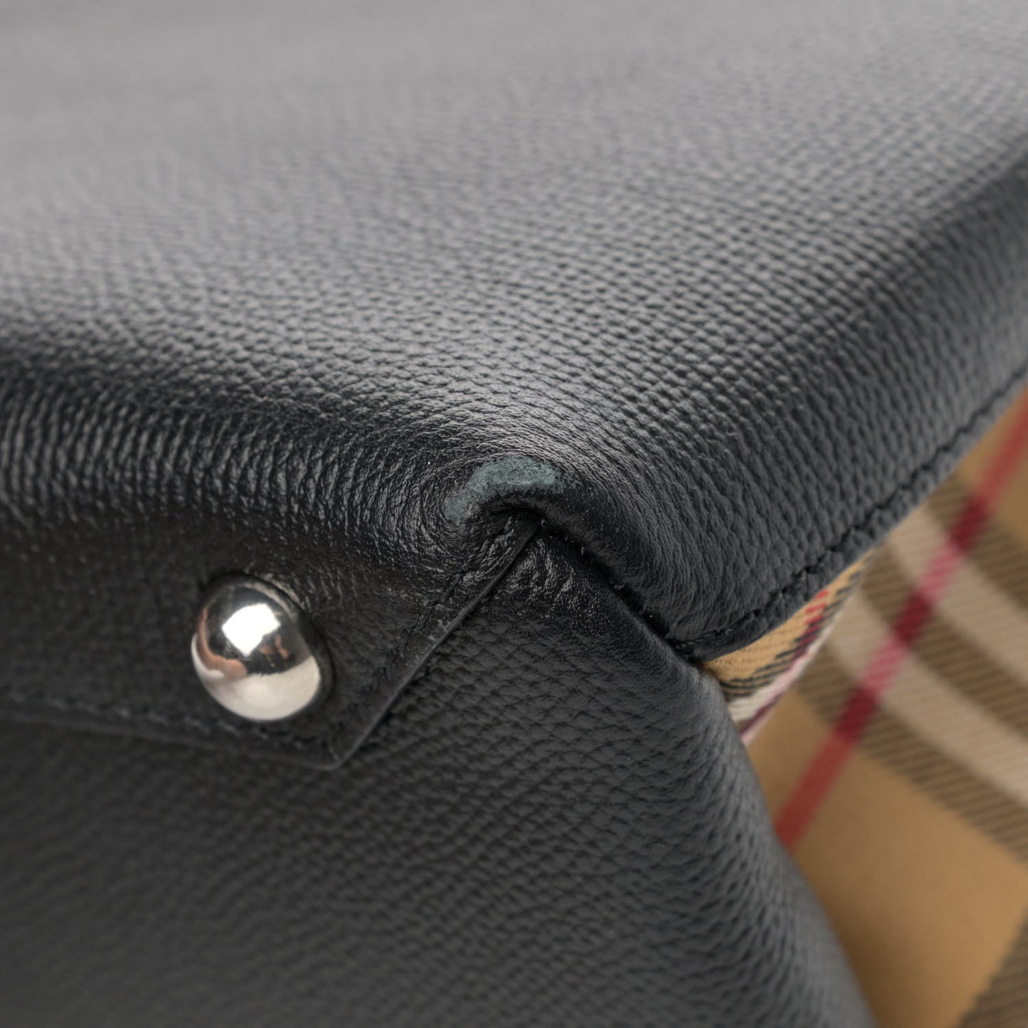 Grainy Calfskin Vintage Check Medium Banner Tote Black