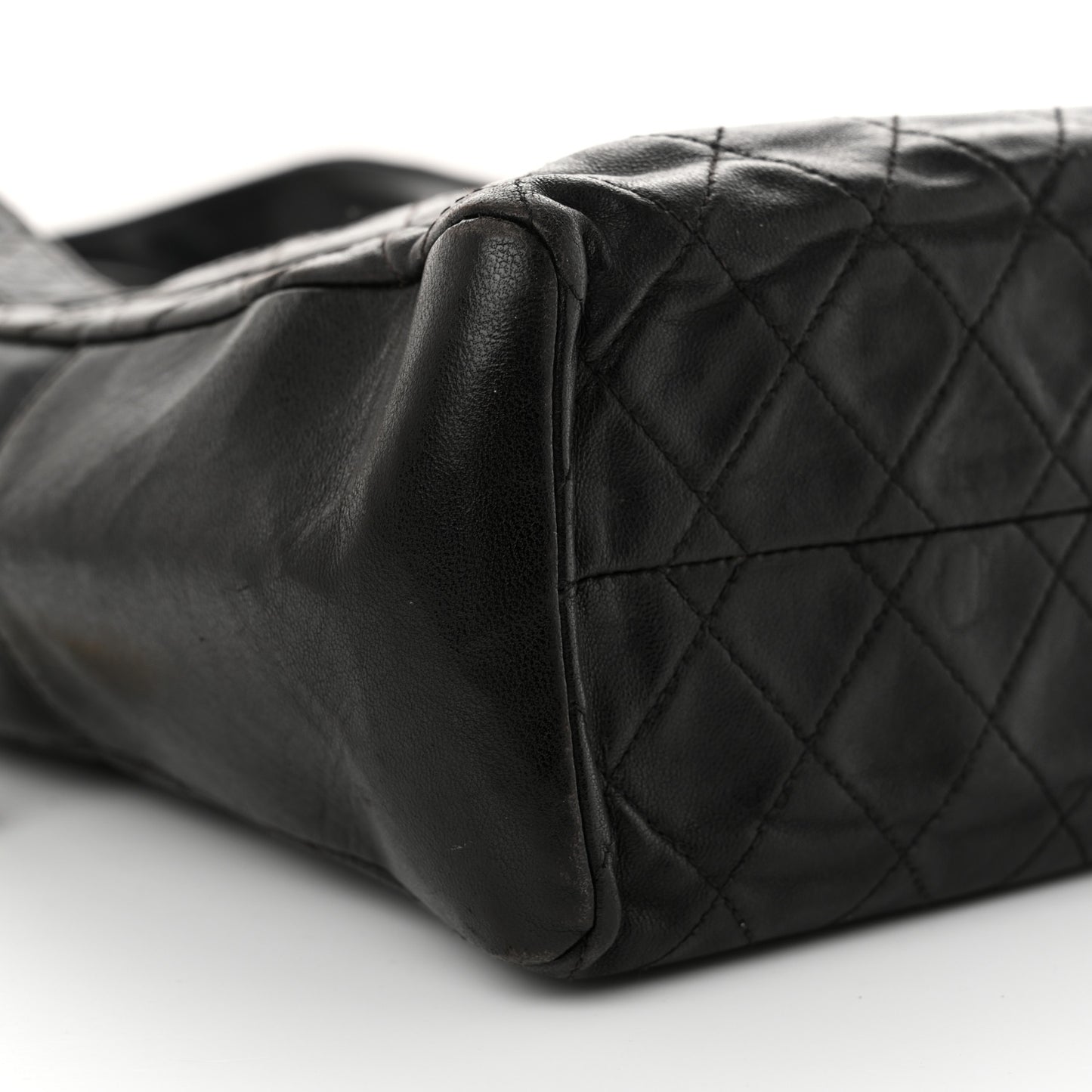 Lambskin Quilted CC Pocket Tote Black