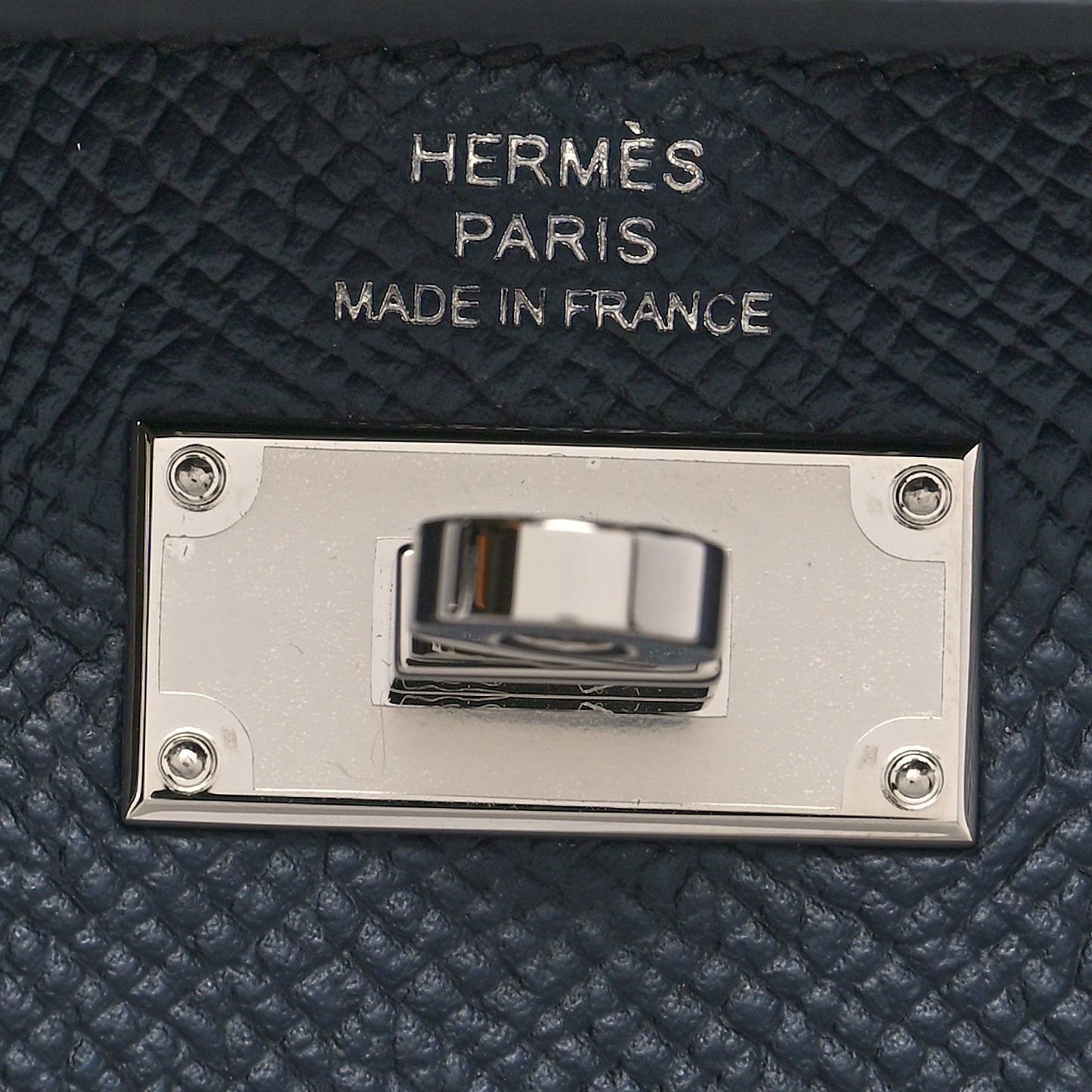 Epsom Kelly Pocket Compact Wallet Bleu Indigo