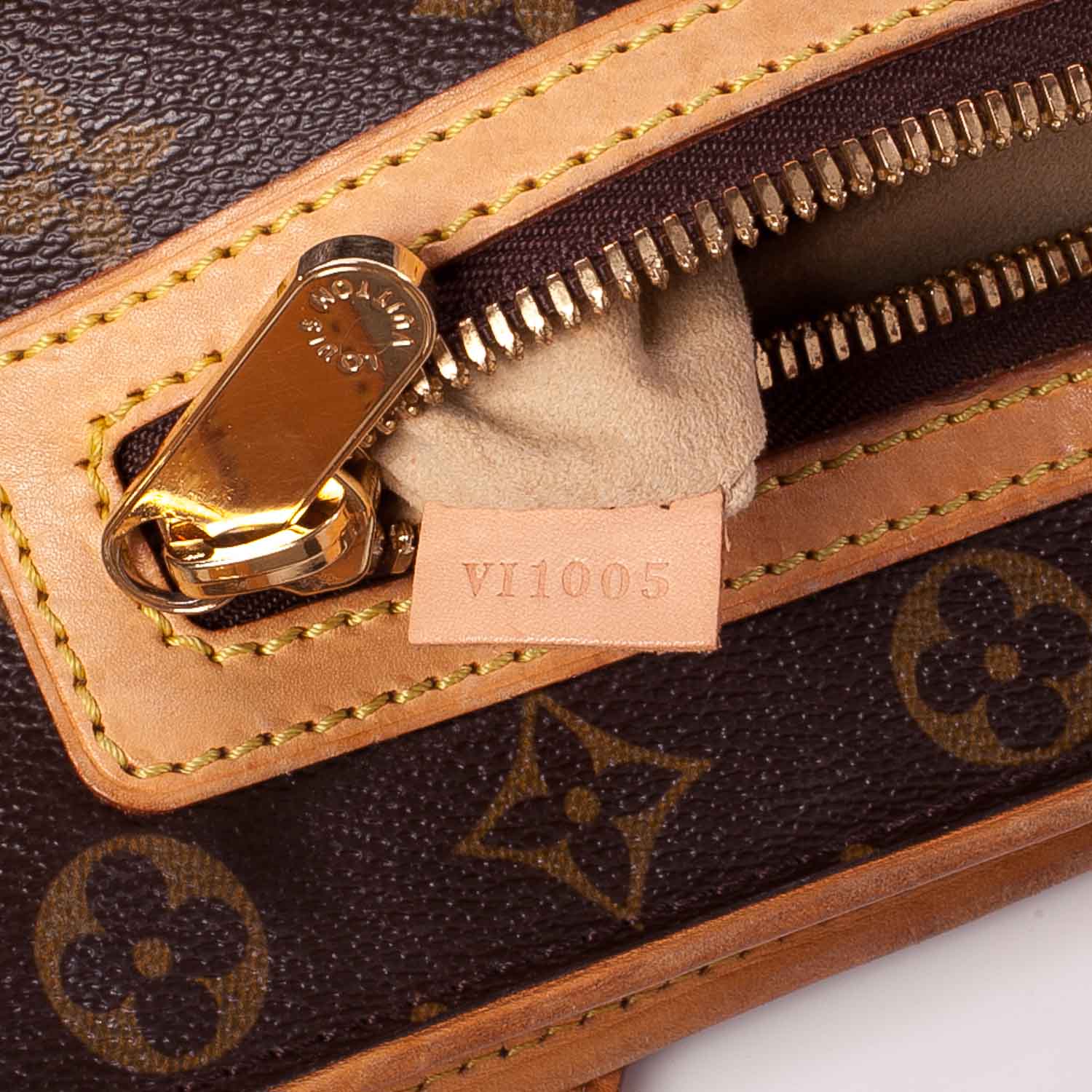 Louis Vuitton Monogram Hudson GM 7 of 8
