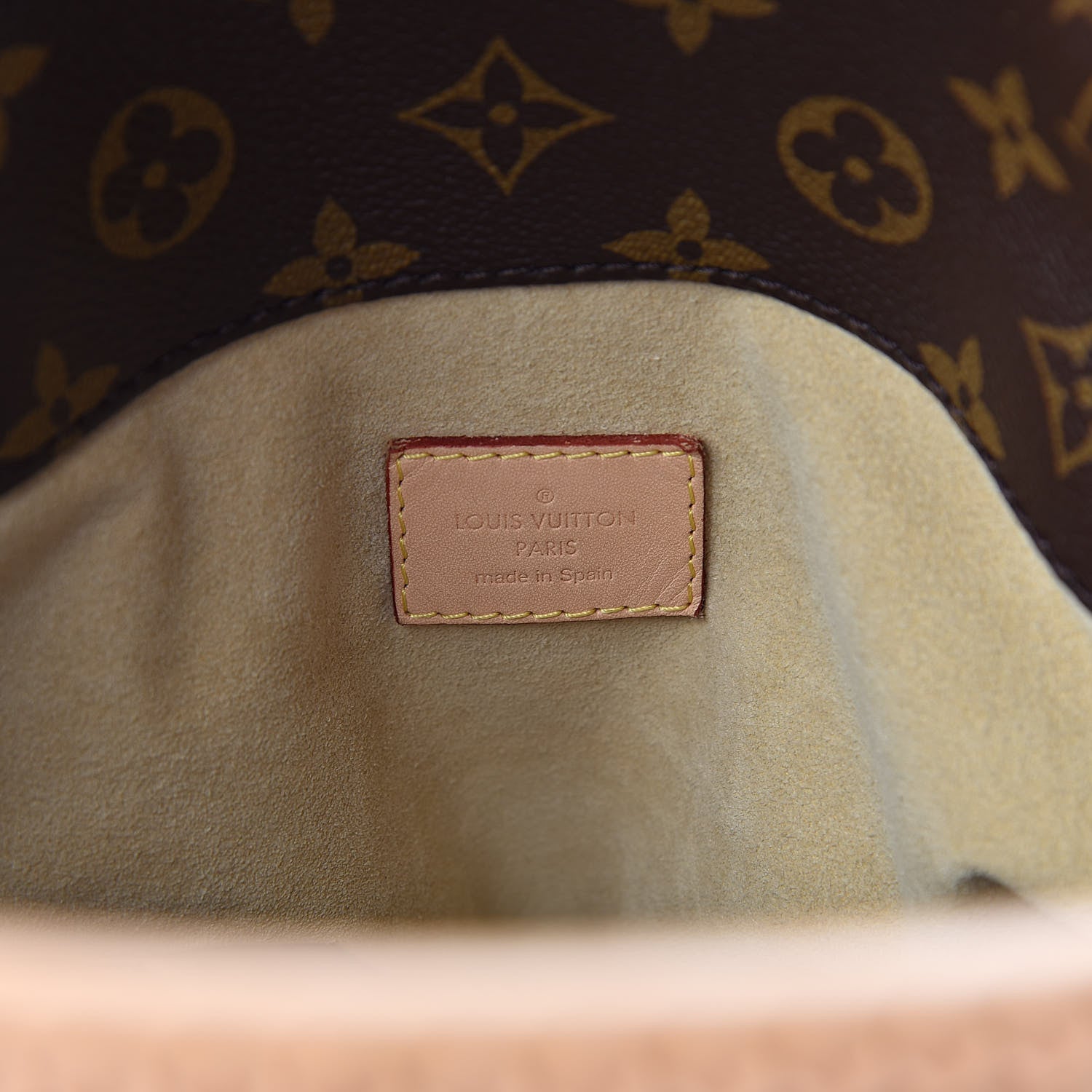 Louis Vuitton Monogram Artsy MM 6 of 11
