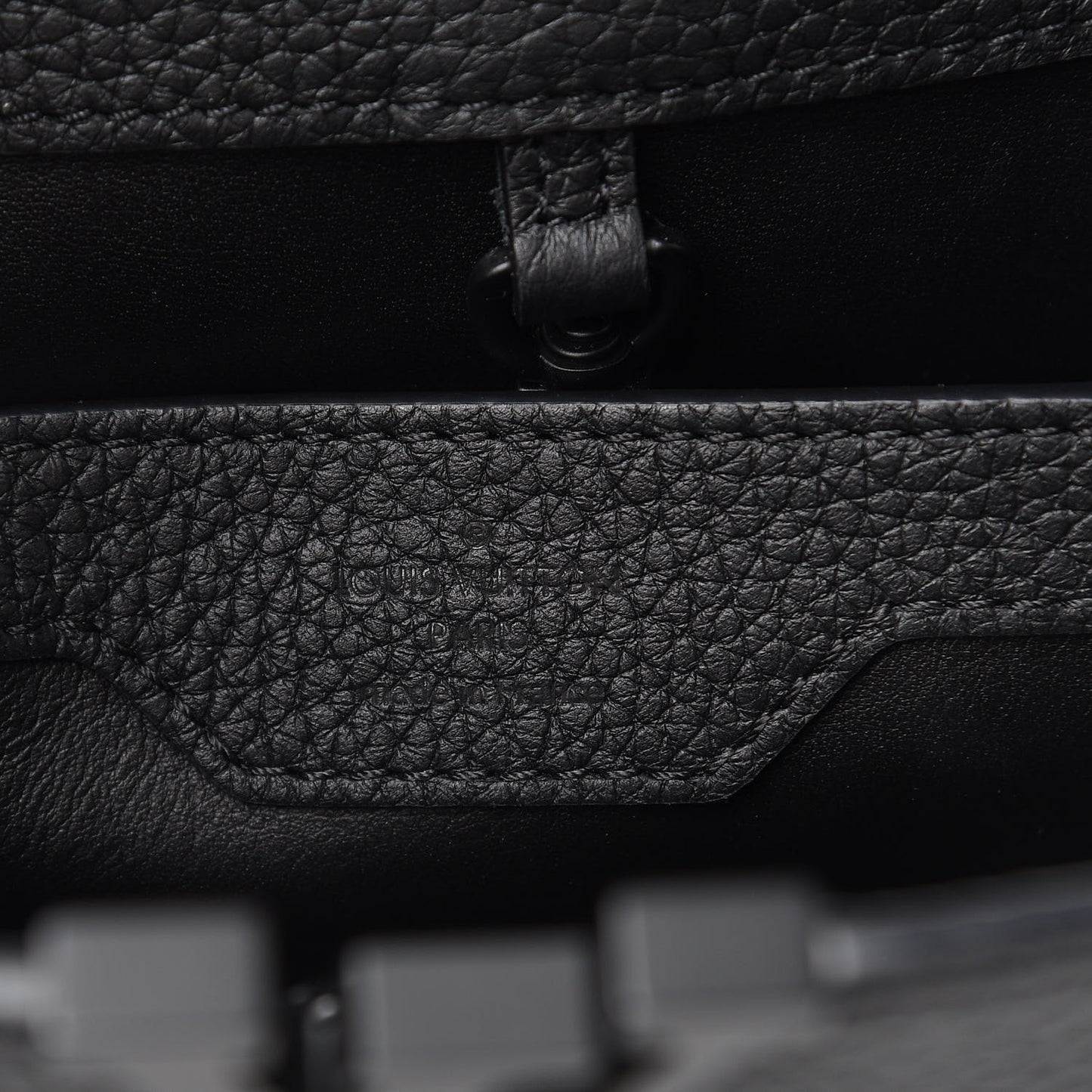 Taurillon Capucines BB Matte Black
