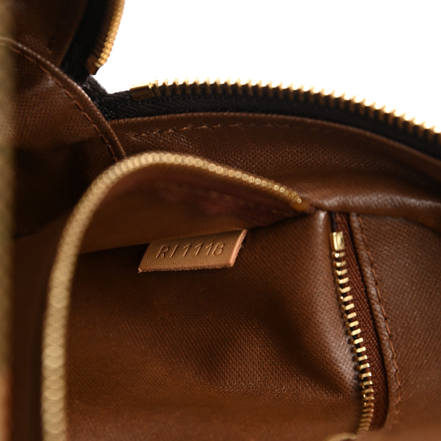Louis Vuitton Monogram Toiletry Bag 25 8 of 11
