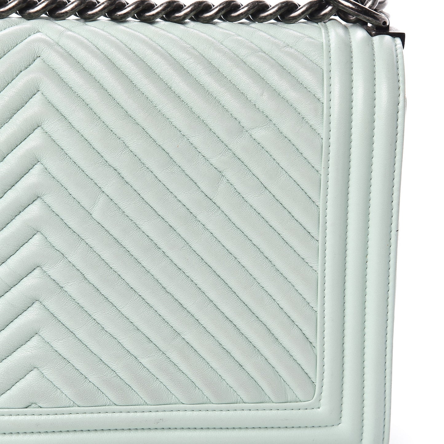 Wrinkled Lambskin Chevron Quilted New Medium Boy Flap Light Green