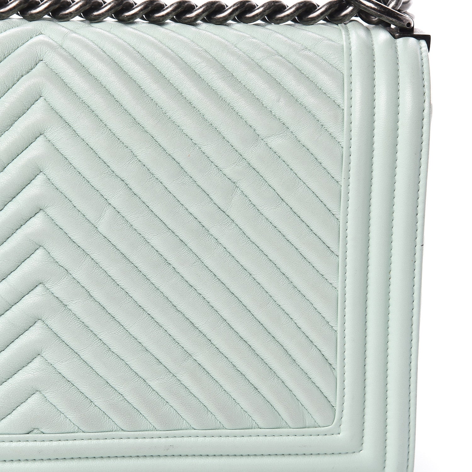 Chanel Wrinkled Lambskin Chevron Quilted New Medium Boy Flap Light Green 14 of 17
